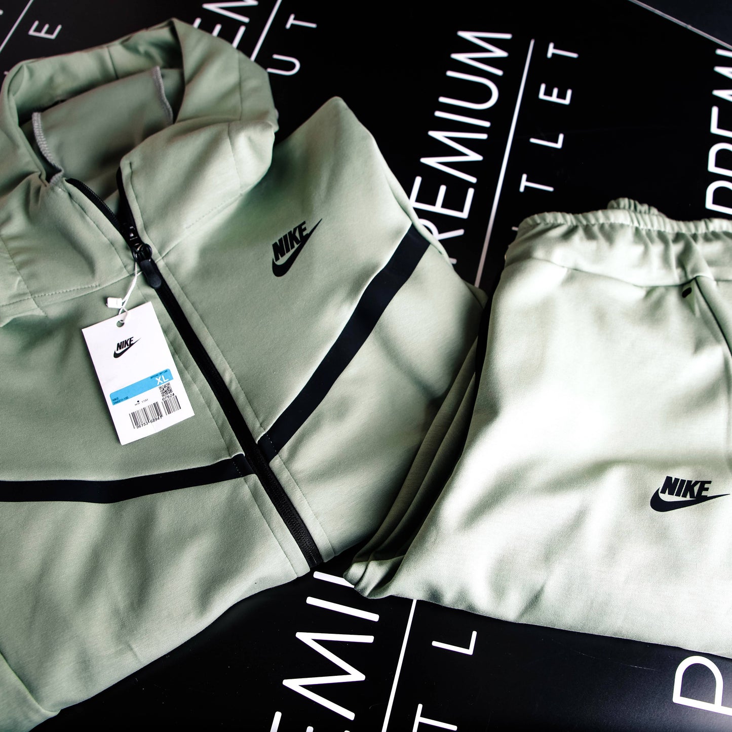 Nike Tech Fleece Olive Green - gornji i donji dio