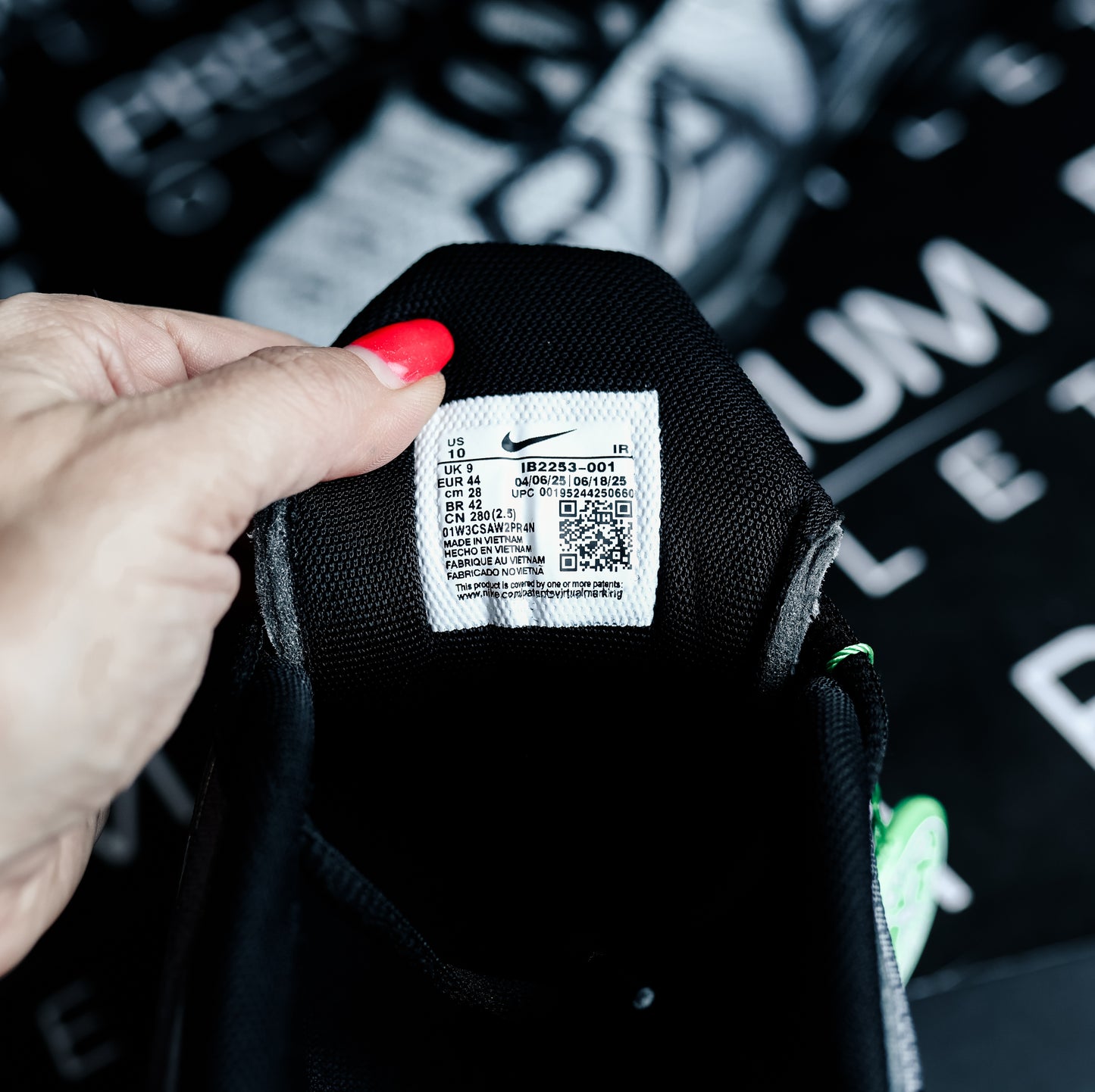 Nike Air Max Plus TN Paris Saint-Germain Black Particle Grey