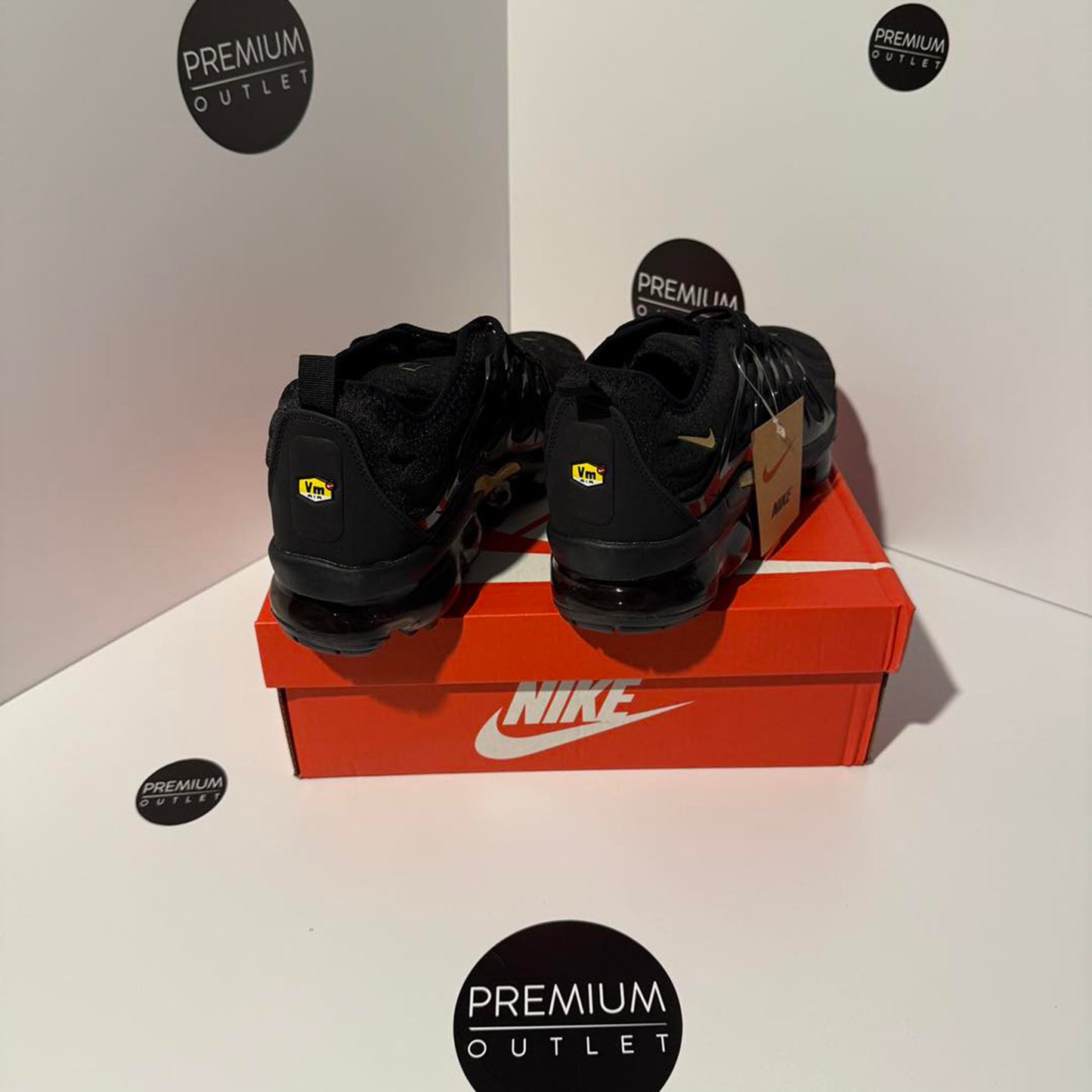 Nike Vapormax Plus Gold