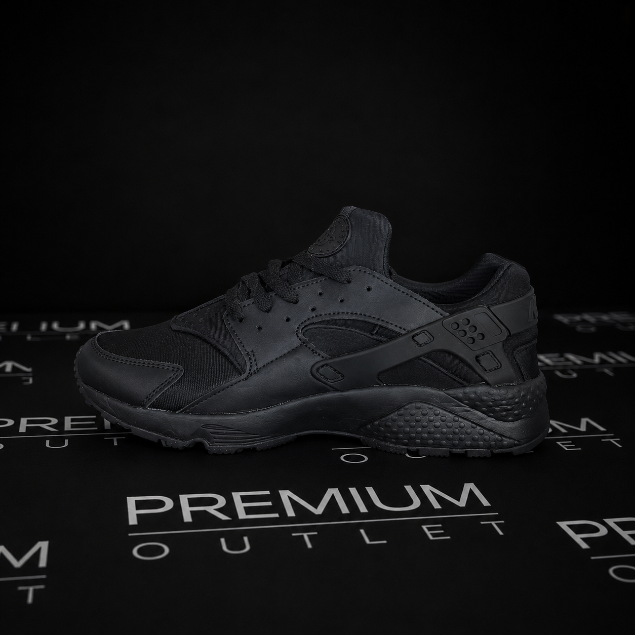 Nike Air Huarache Triple Black