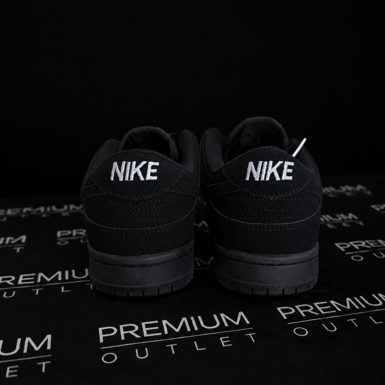 Nike Dunk Low Triple Black