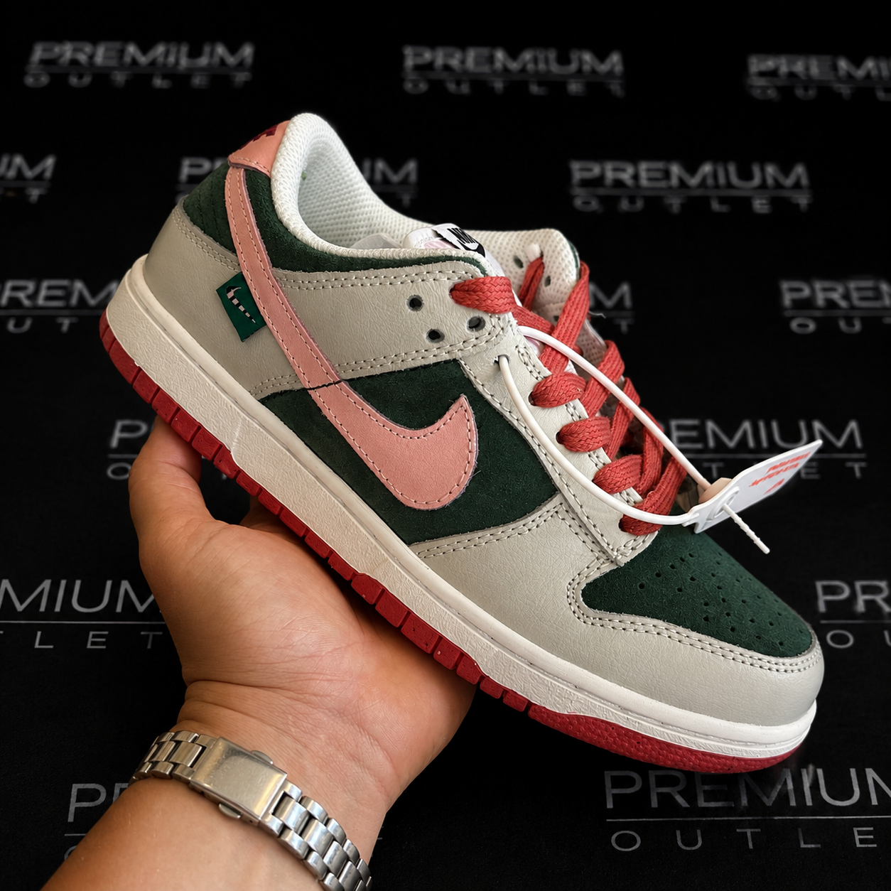 Nike Dunk Low SE "All Petals United"
