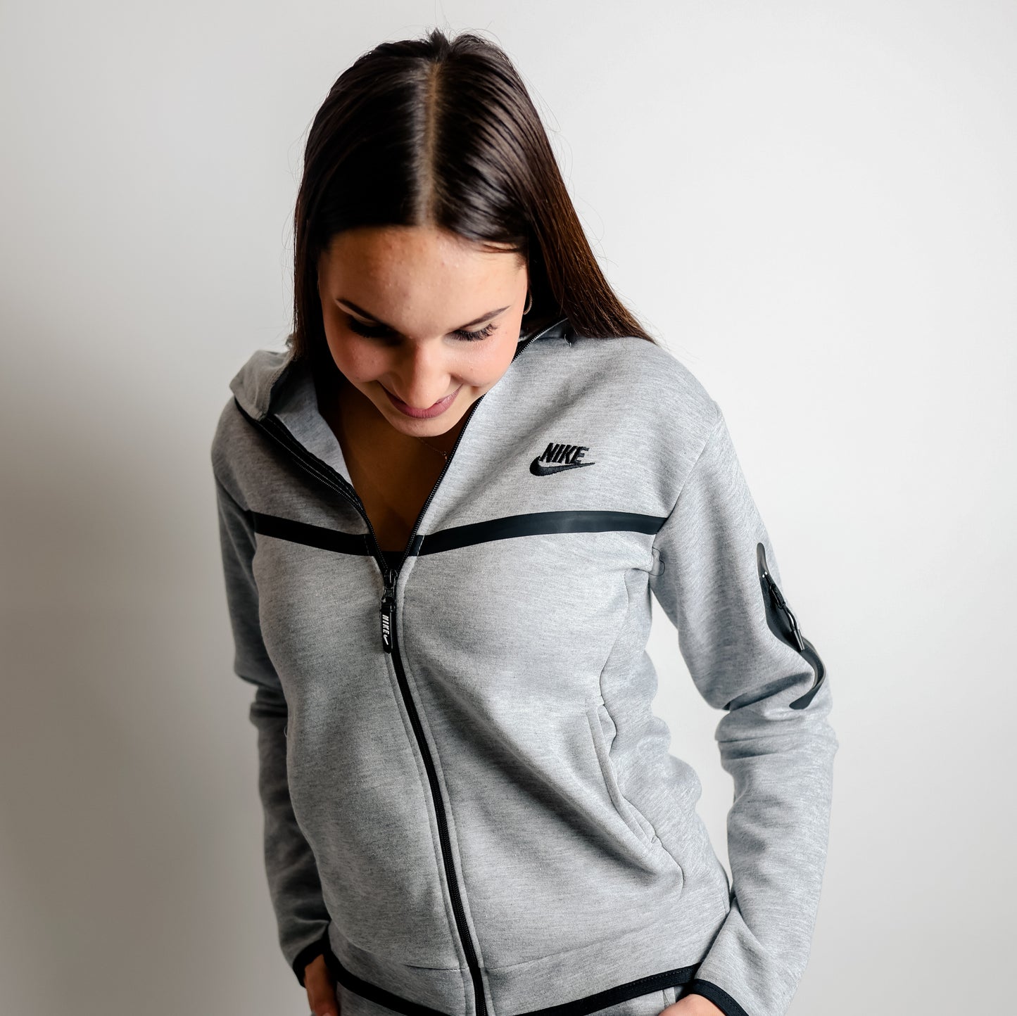 Nike Tech Fleece Gray