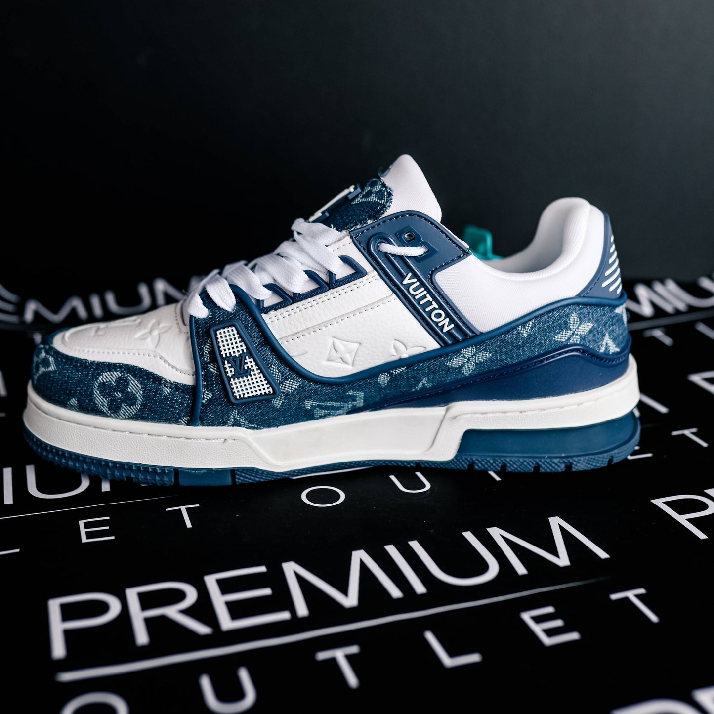 Louis Vuitton Trainer Sneaker Blue