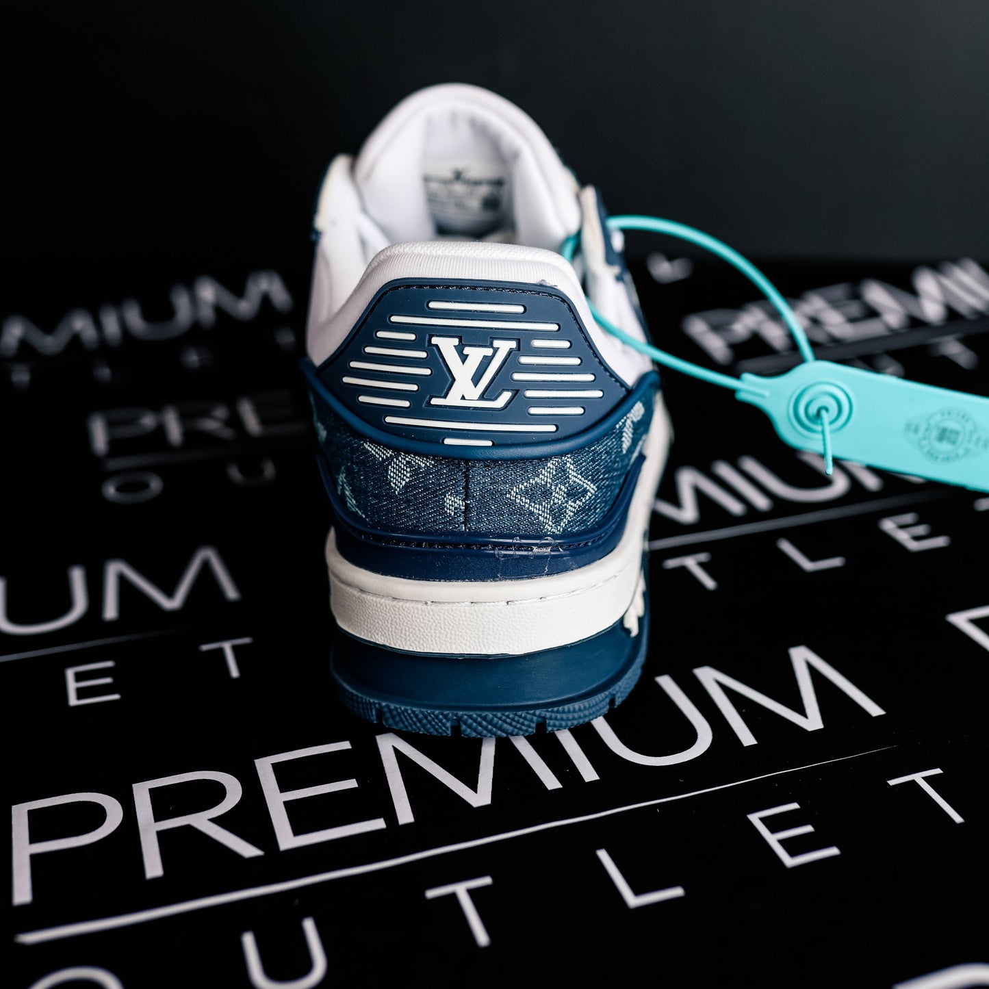 Louis Vuitton Trainer Sneaker Blue