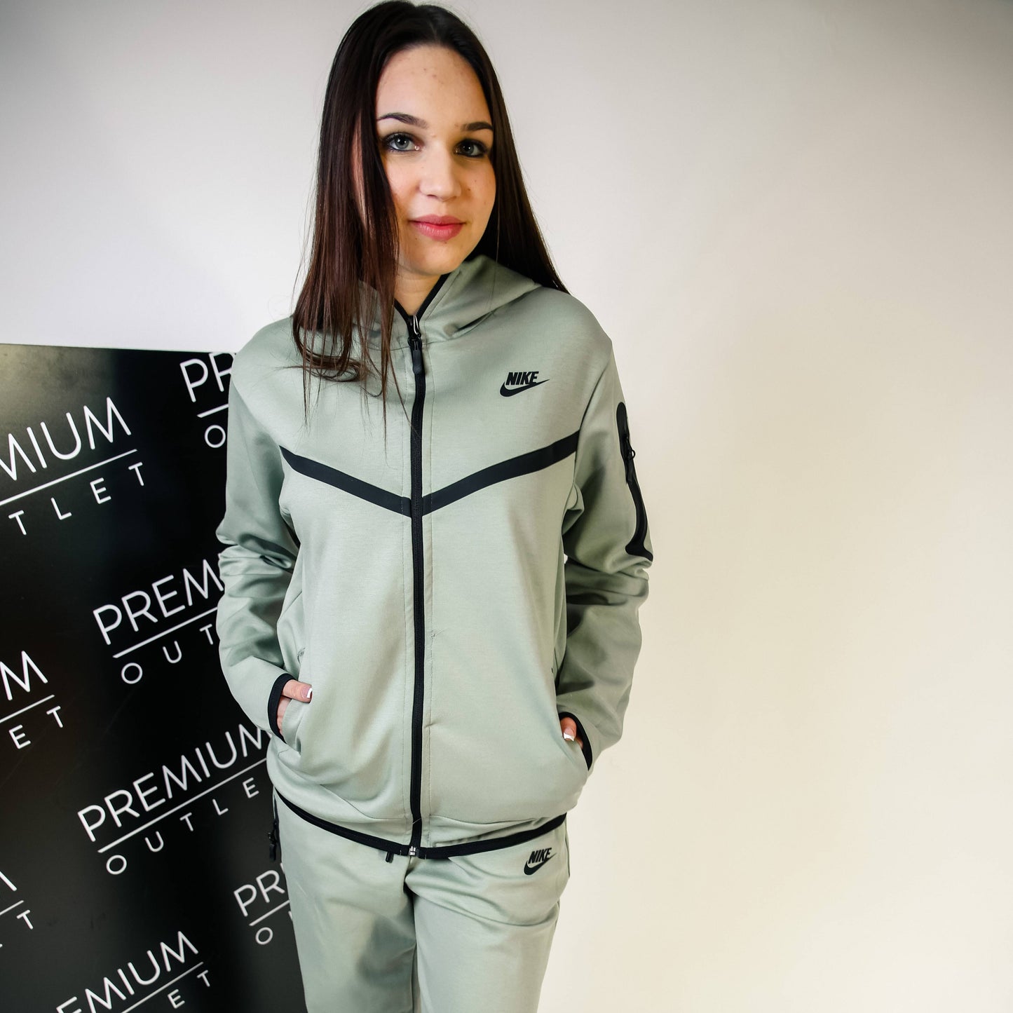 Nike Tech Fleece Olive Green - gornji i donji dio
