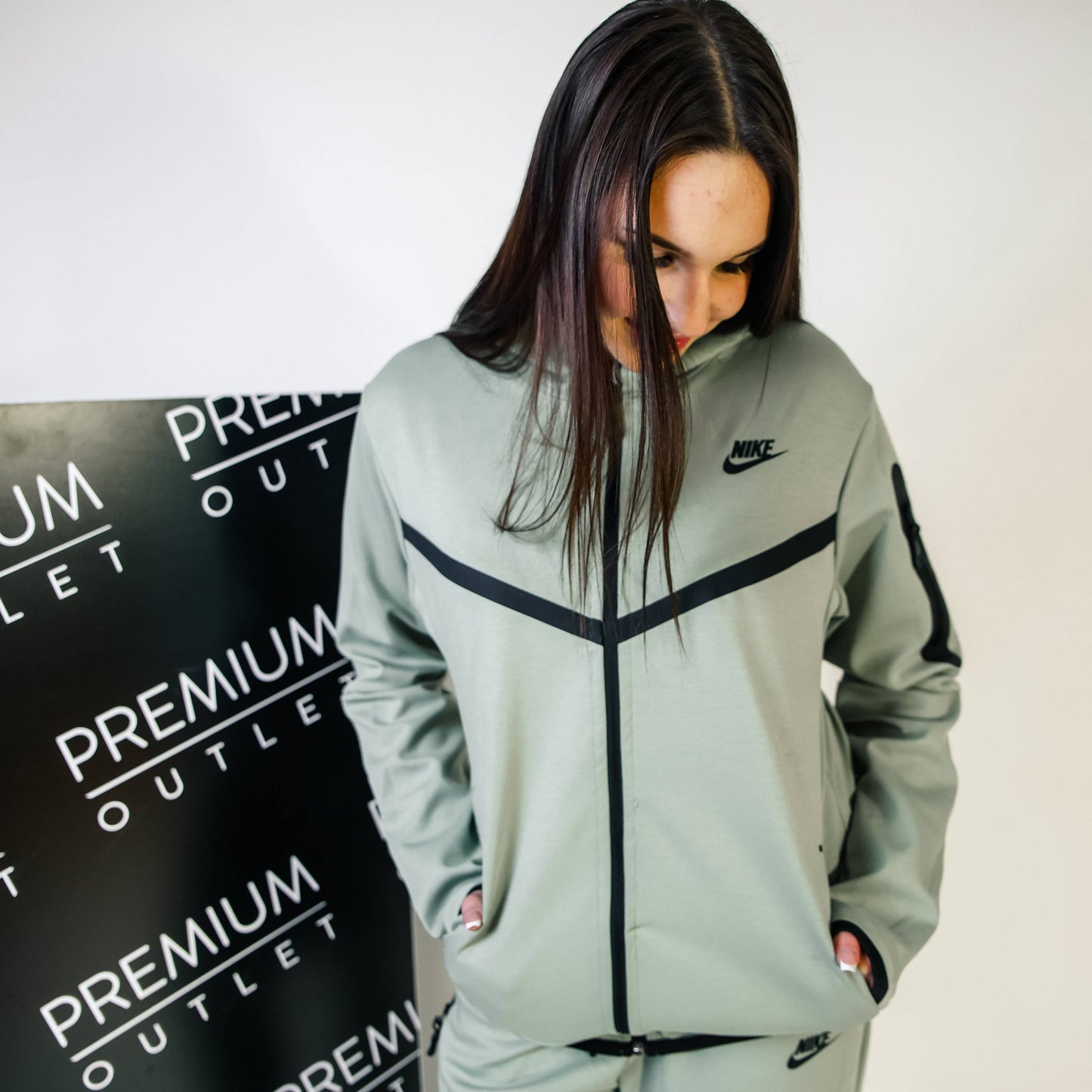 Nike Tech Fleece Olive Green - gornji i donji dio