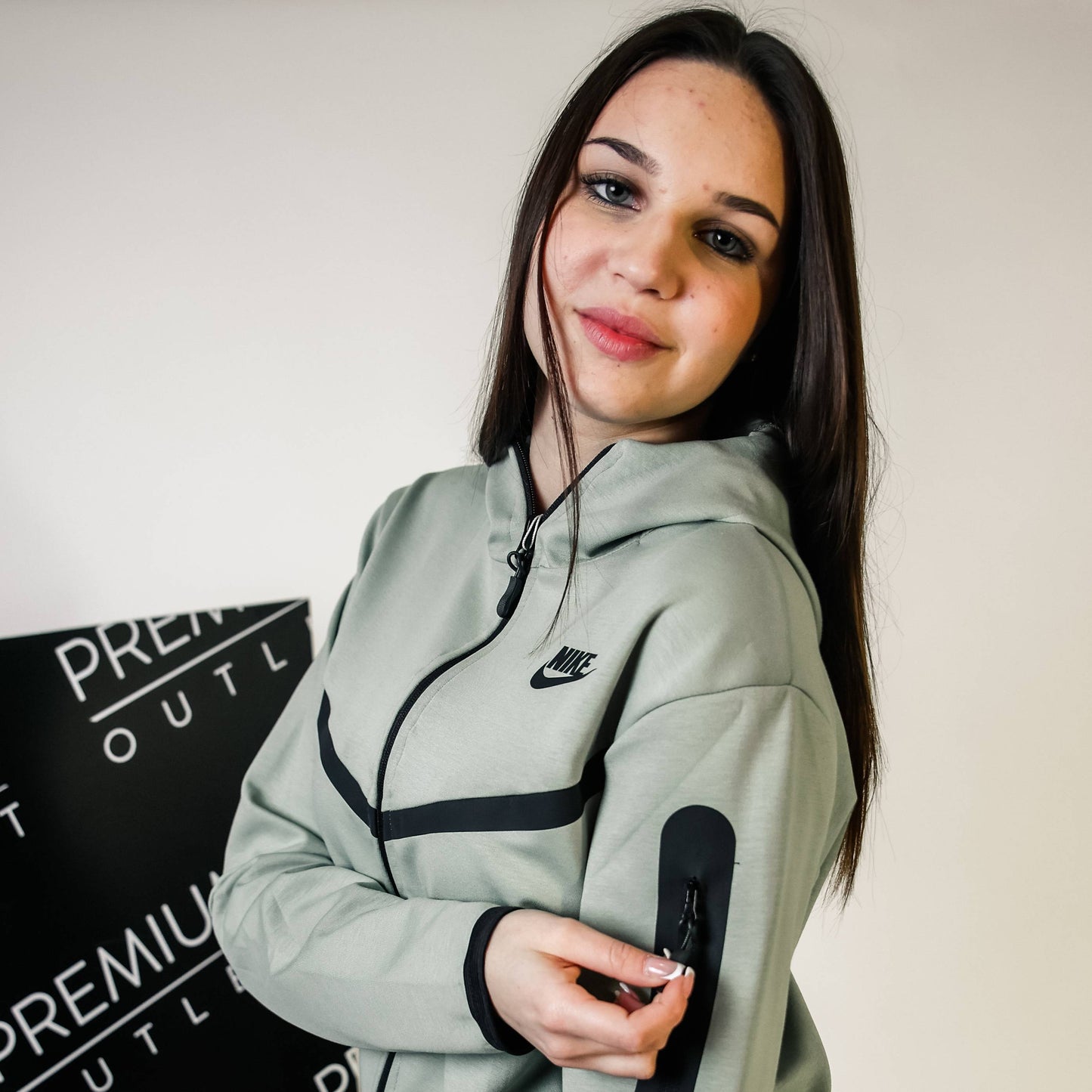 Nike Tech Fleece Olive Green - gornji i donji dio