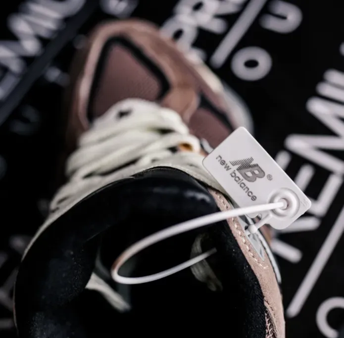 New Balance 9060 Brown