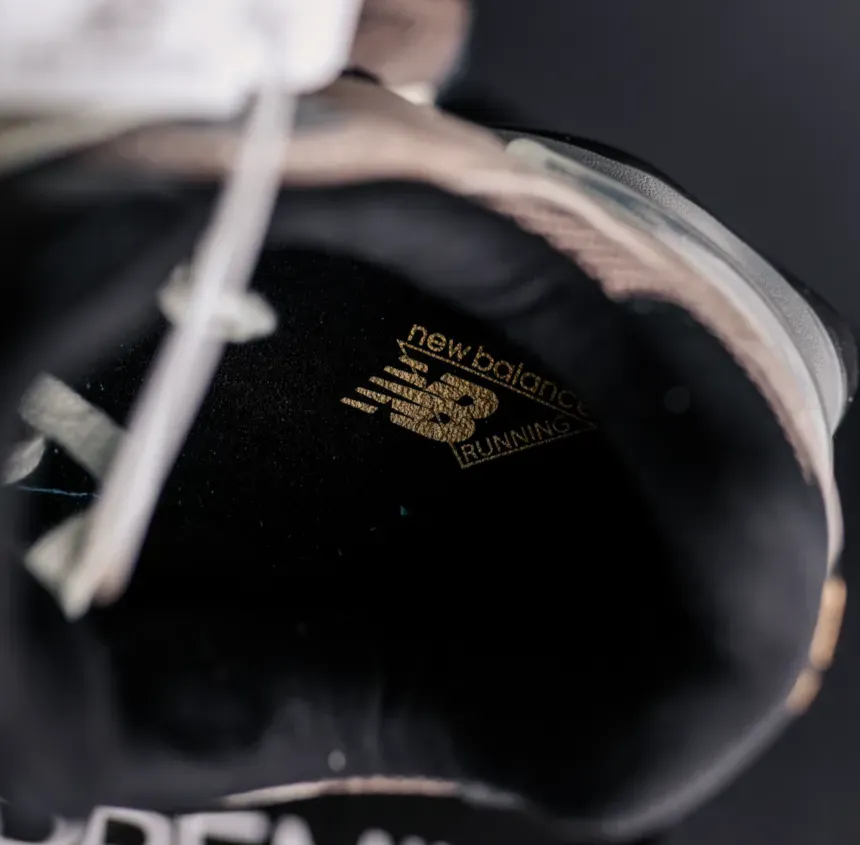 New Balance 9060 Brown