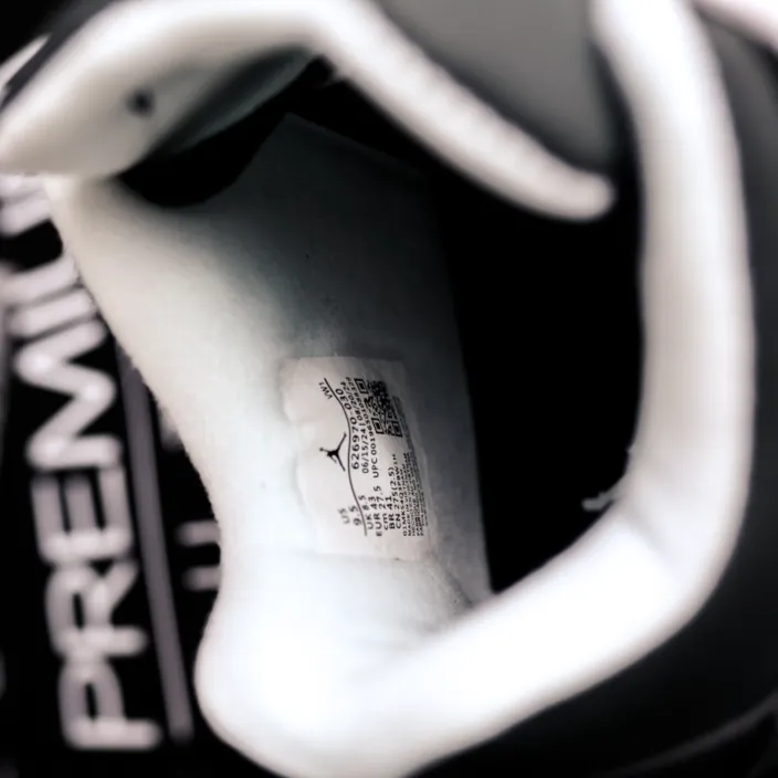 Nike Air Jordan IV Retro "Fear"