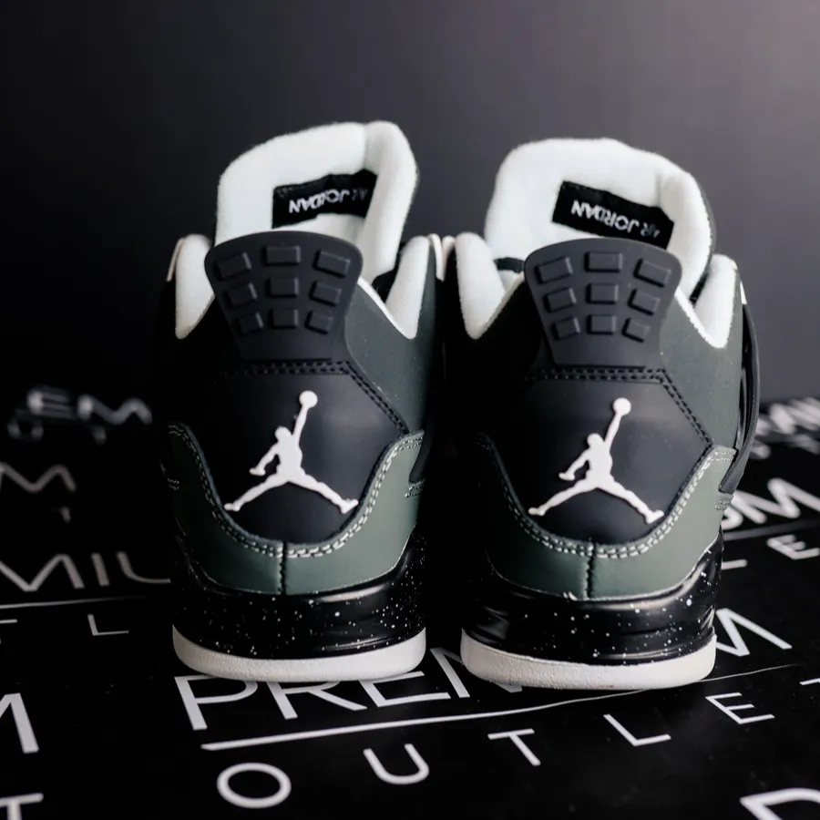 Nike Air Jordan IV Retro "Fear"