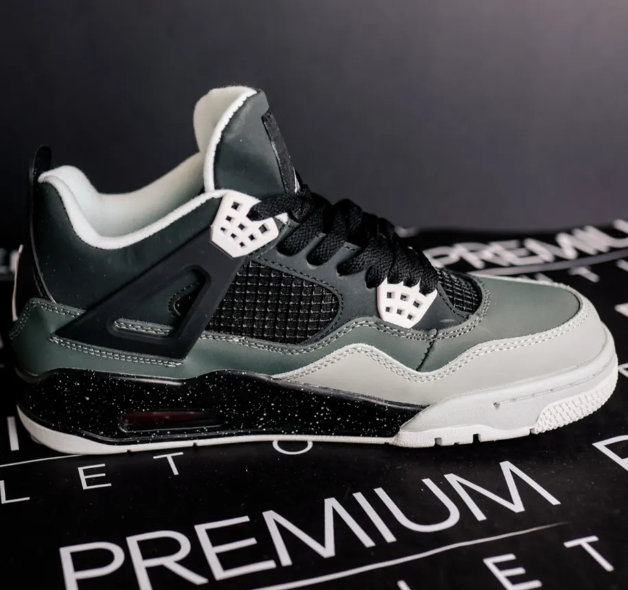 Nike Air Jordan IV Retro "Fear"