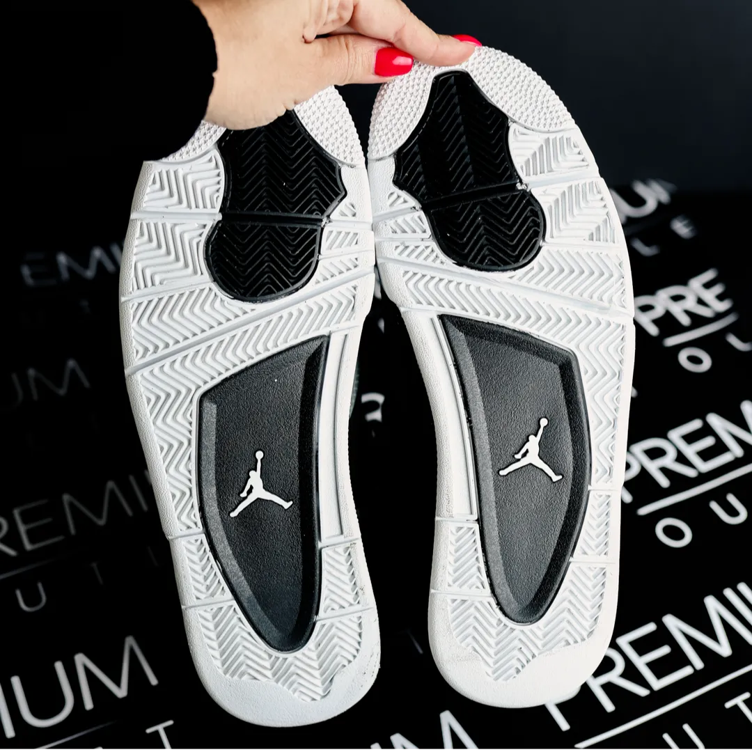 Nike Air Jordan IV Retro "Fear"