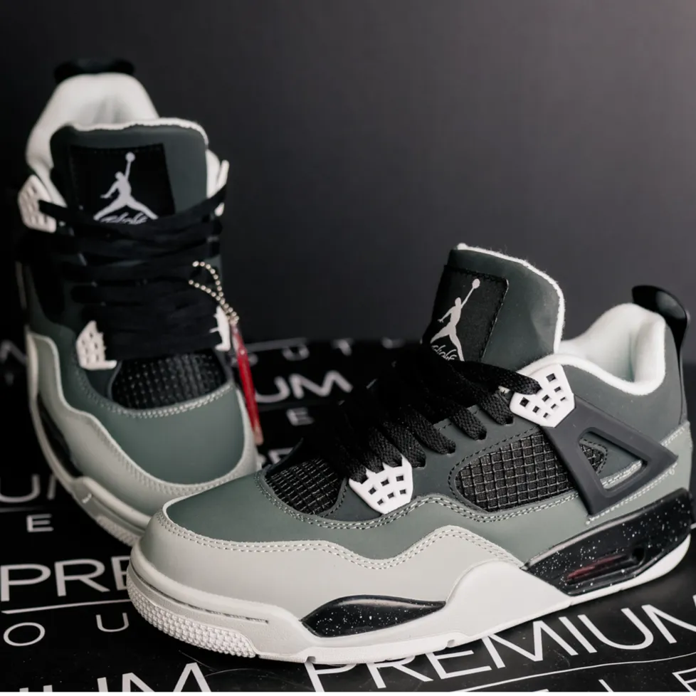 Nike Air Jordan IV Retro "Fear"
