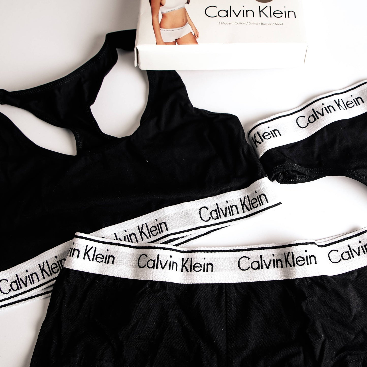 Calvin Klein ženski komplet donjeg rublja