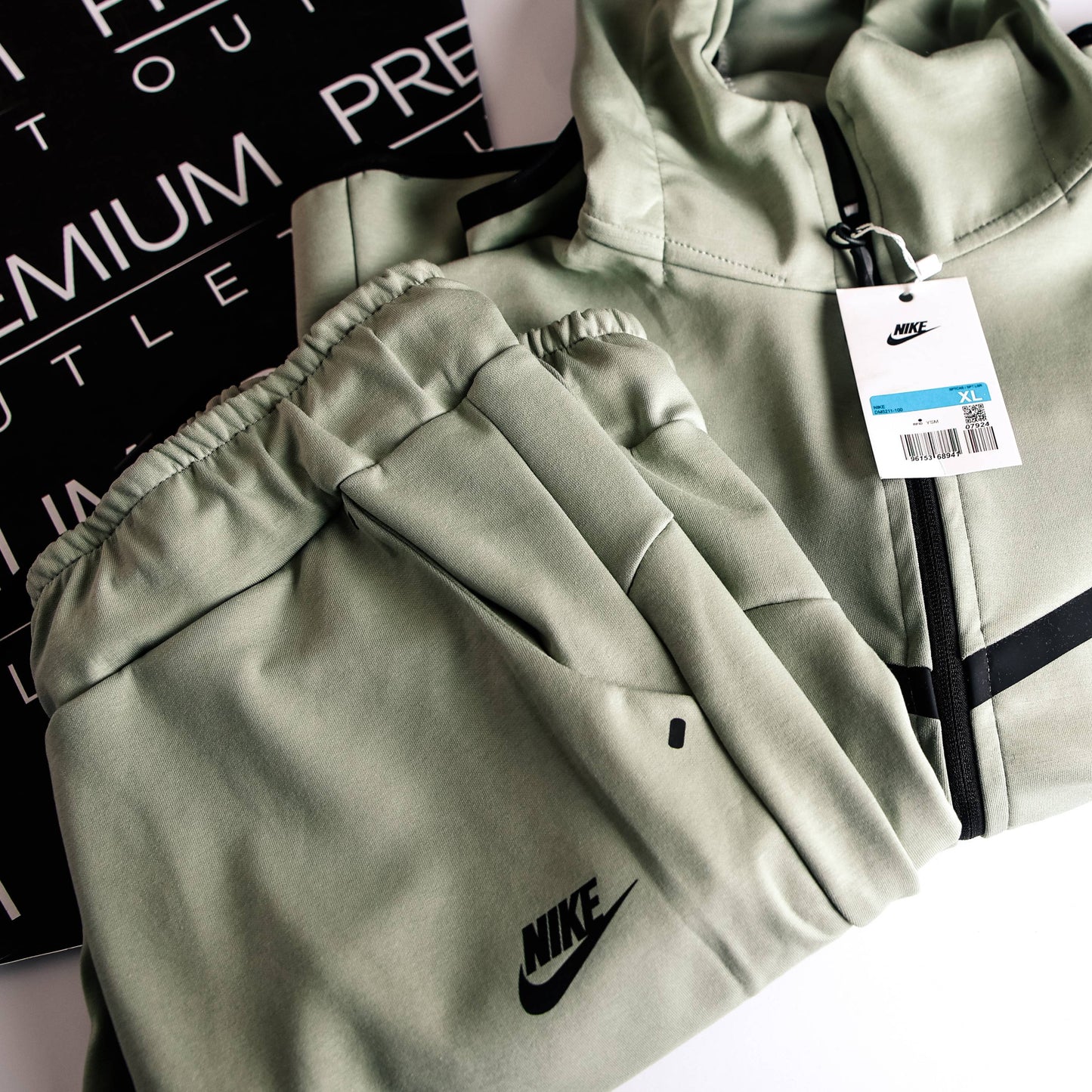 Nike Tech Fleece Olive Green - gornji i donji dio