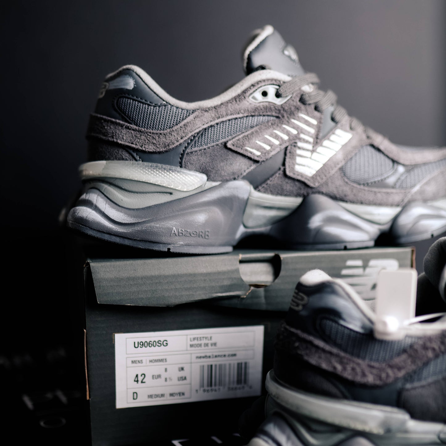 New Balance 9060 dark Grey