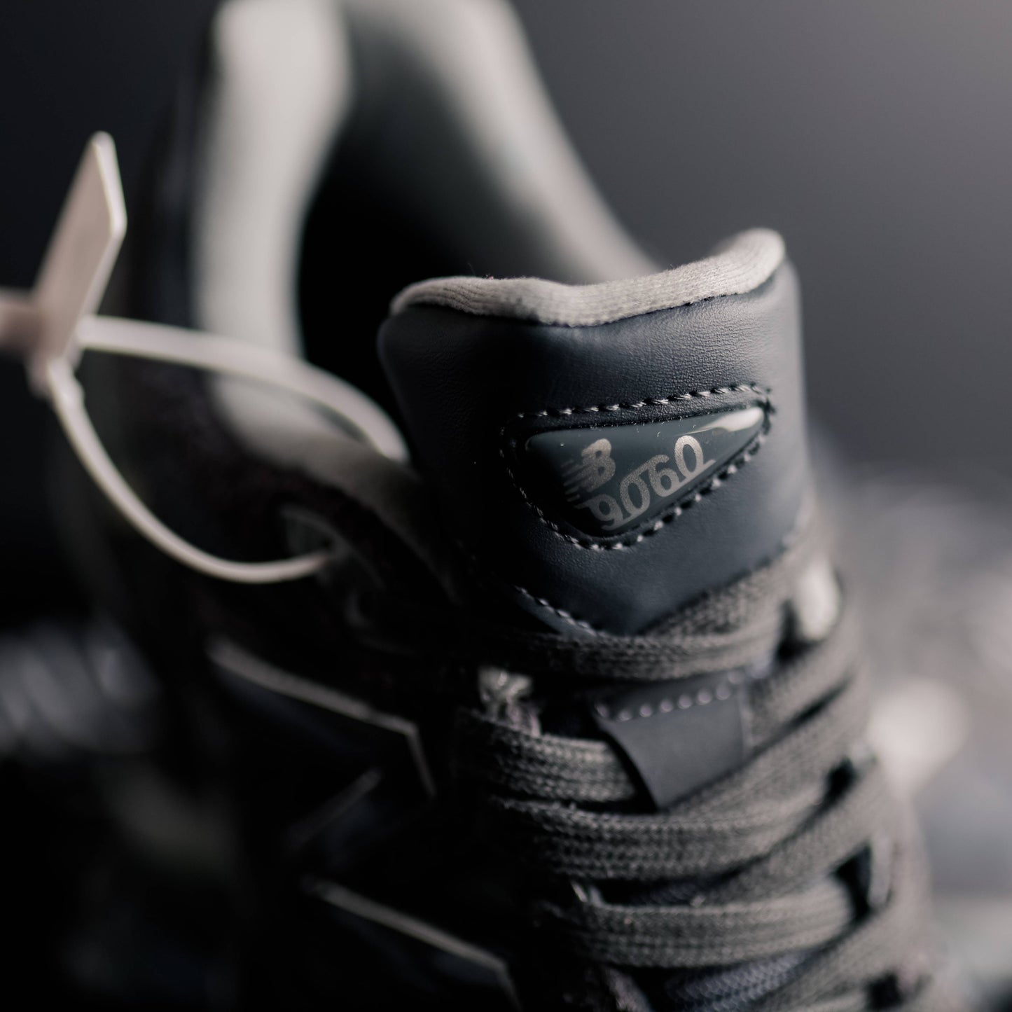 New Balance 9060 dark Grey