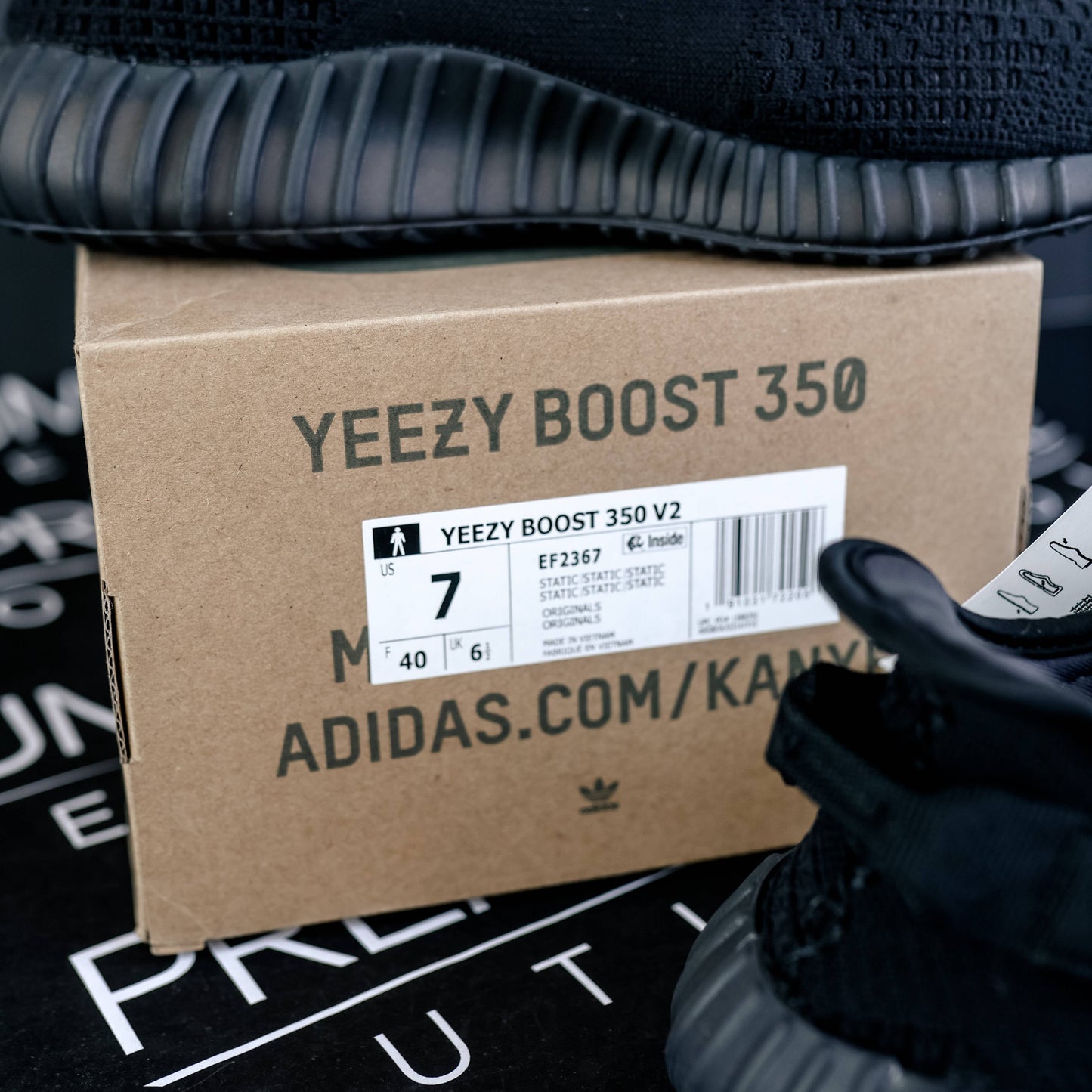 Yeezy Boost 350 V2 Black