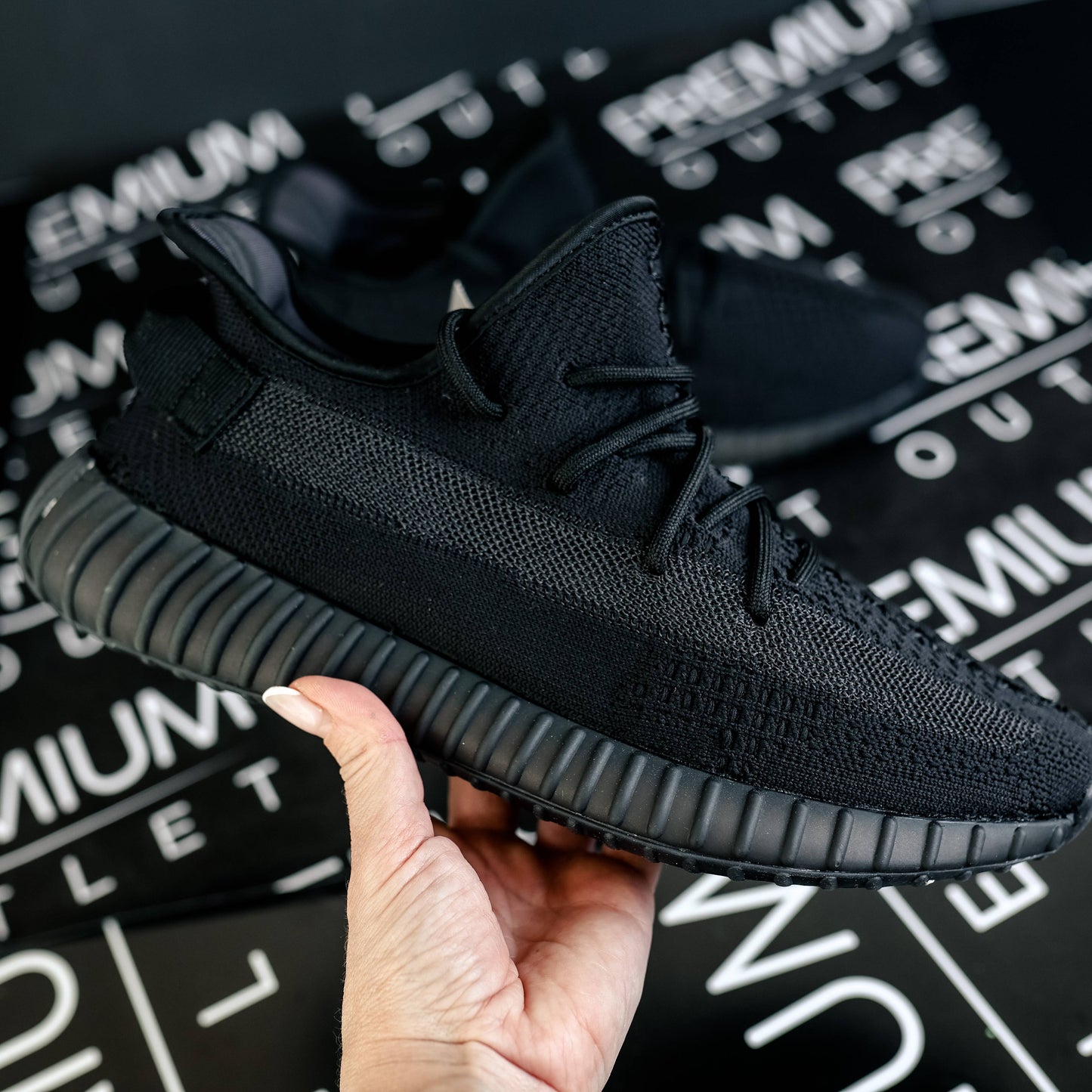 Yeezy Boost 350 V2 Black