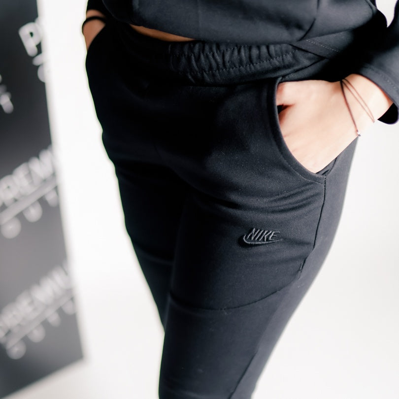 Nike Tech Fleece Black