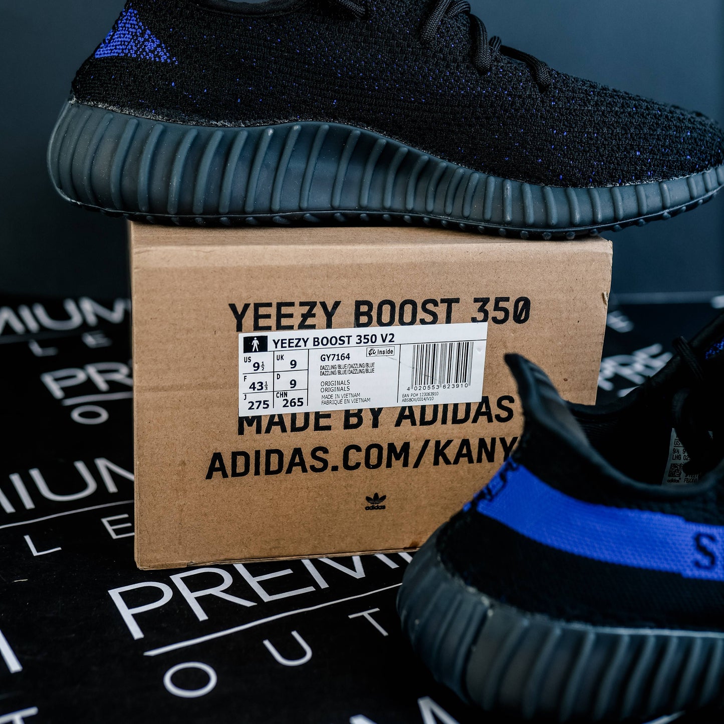Yeezy Boost 350 V2 Dazzling Blue