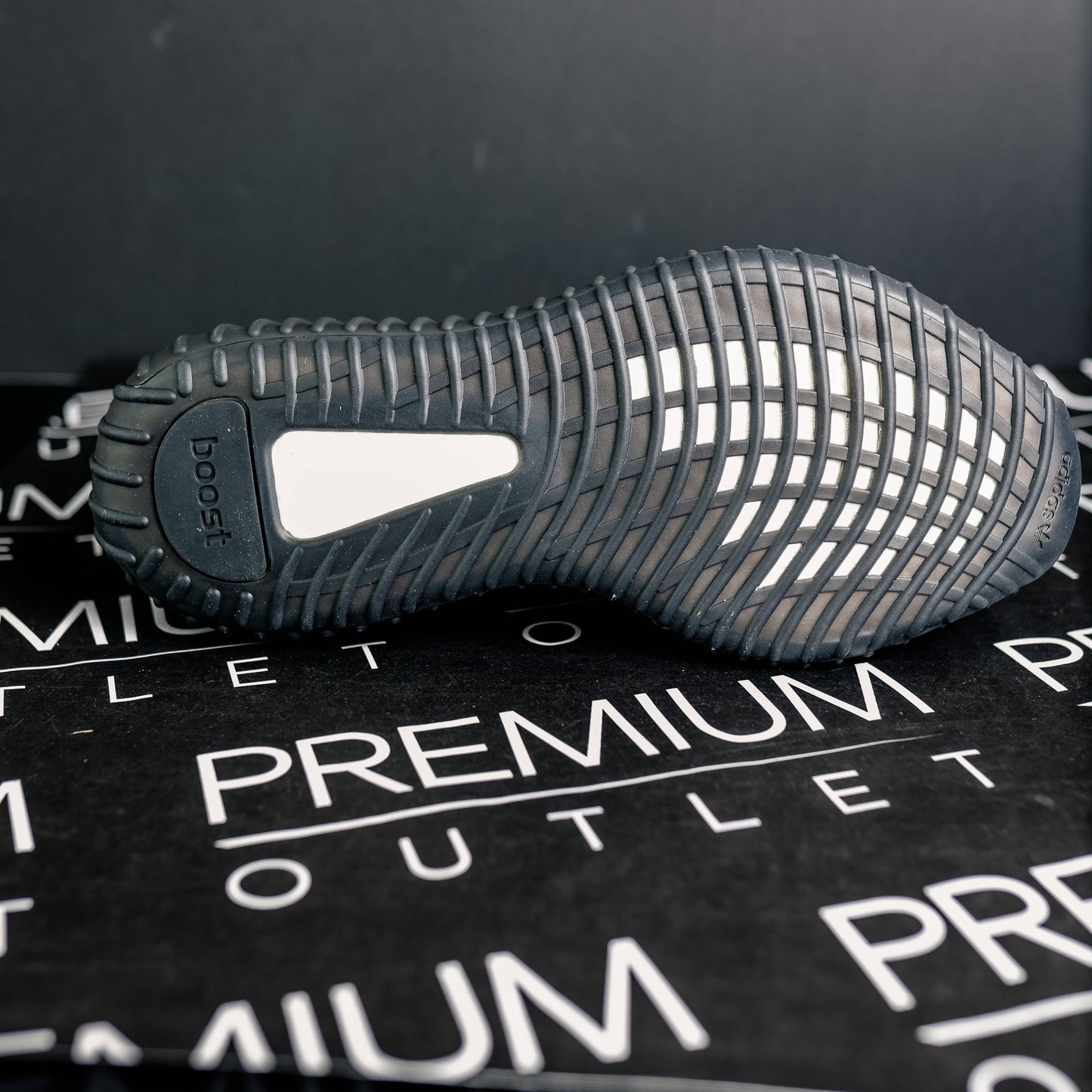 Yeezy Boost 350 V2 Dazzling Blue