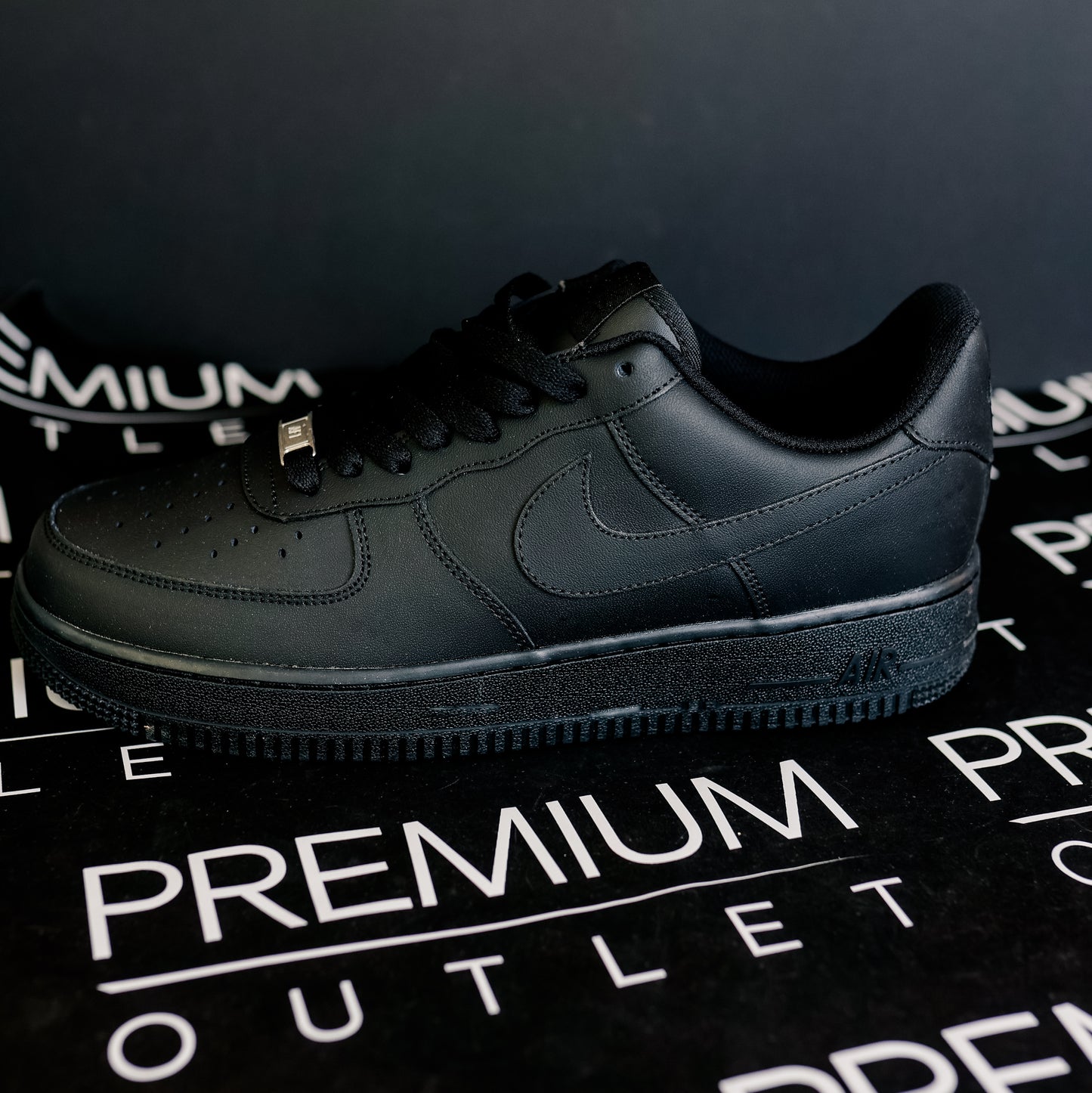 Nike Air Force 1 Black