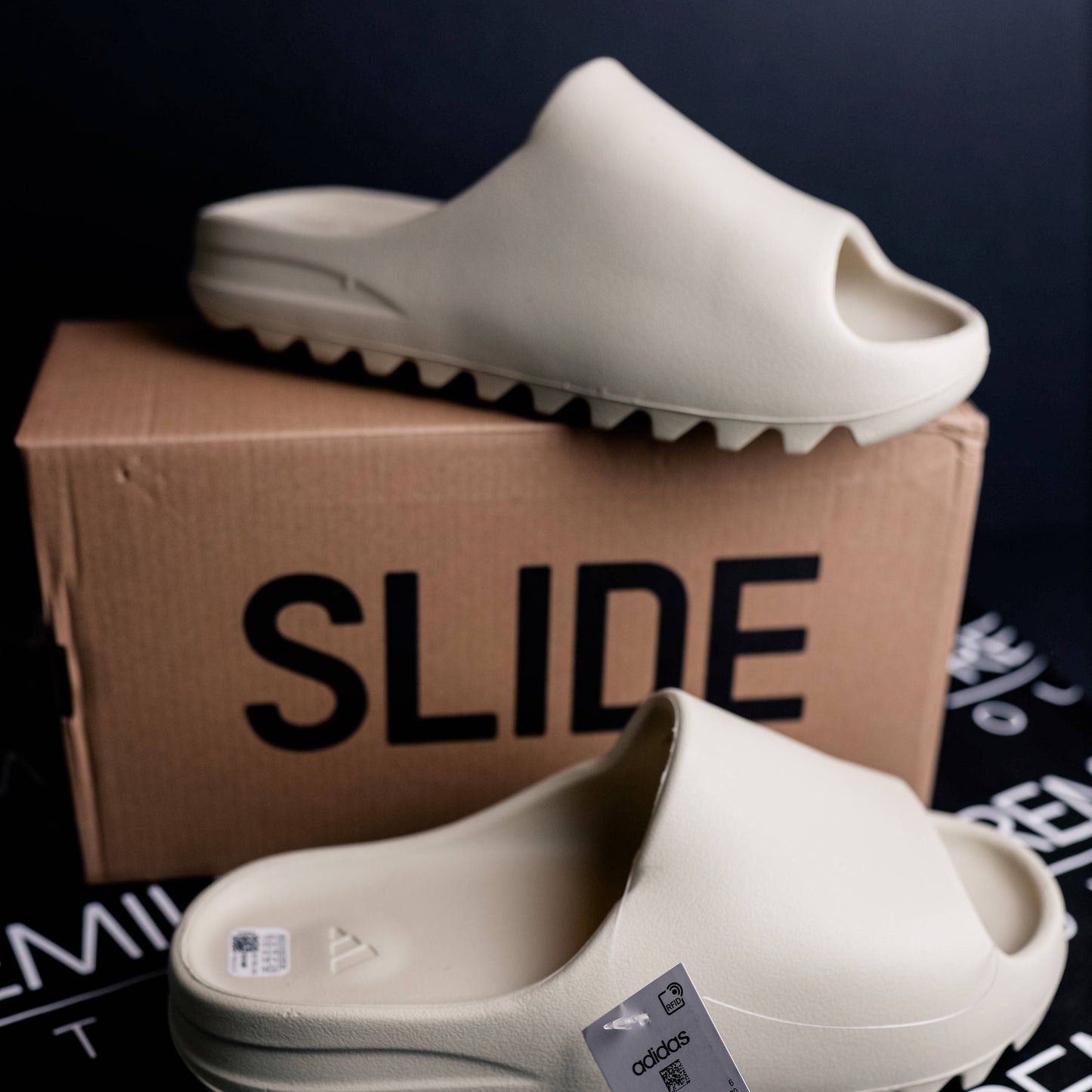 Adidas Yeezy Slides Bone