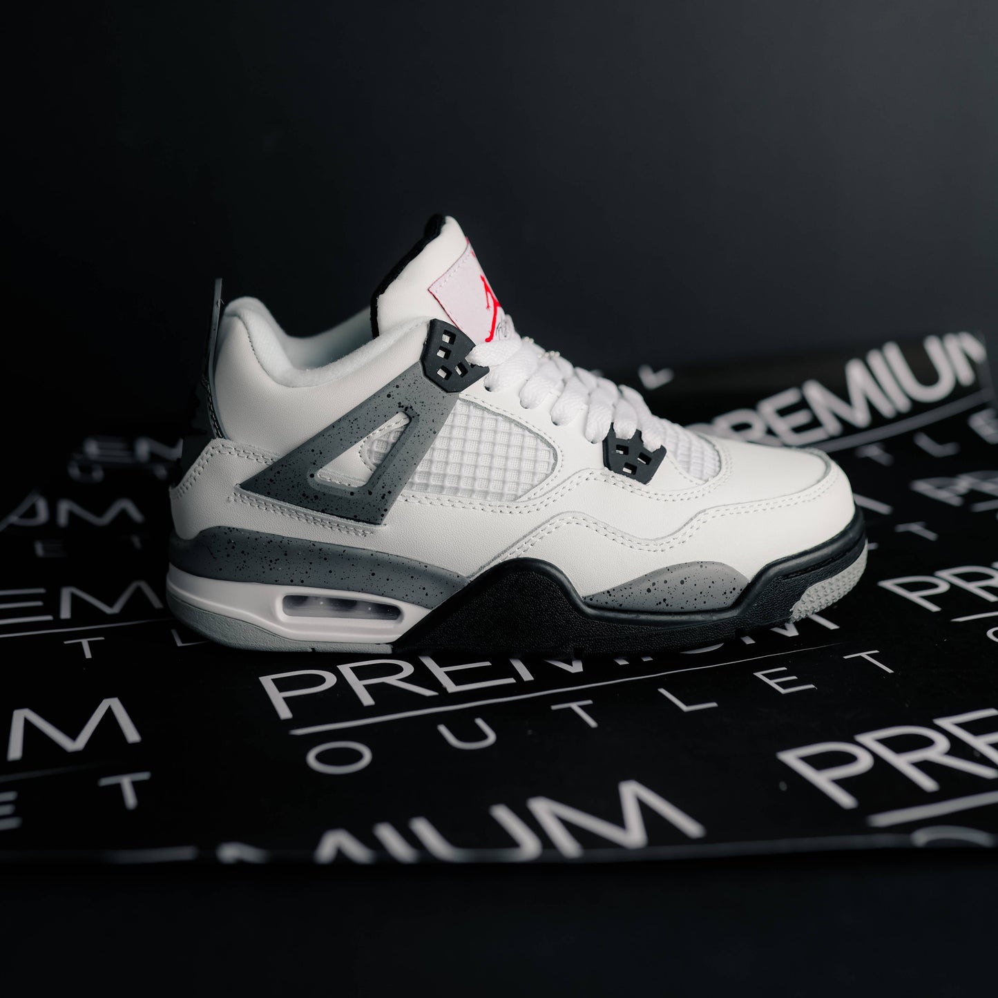 Nike Air Jordan 4 retro White Cement