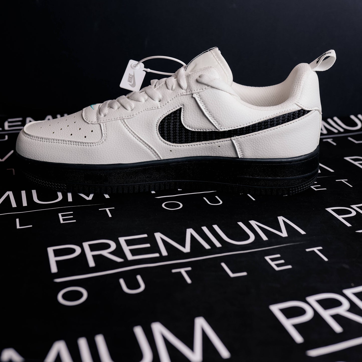 Nike Air Force 1 '07 White And Black