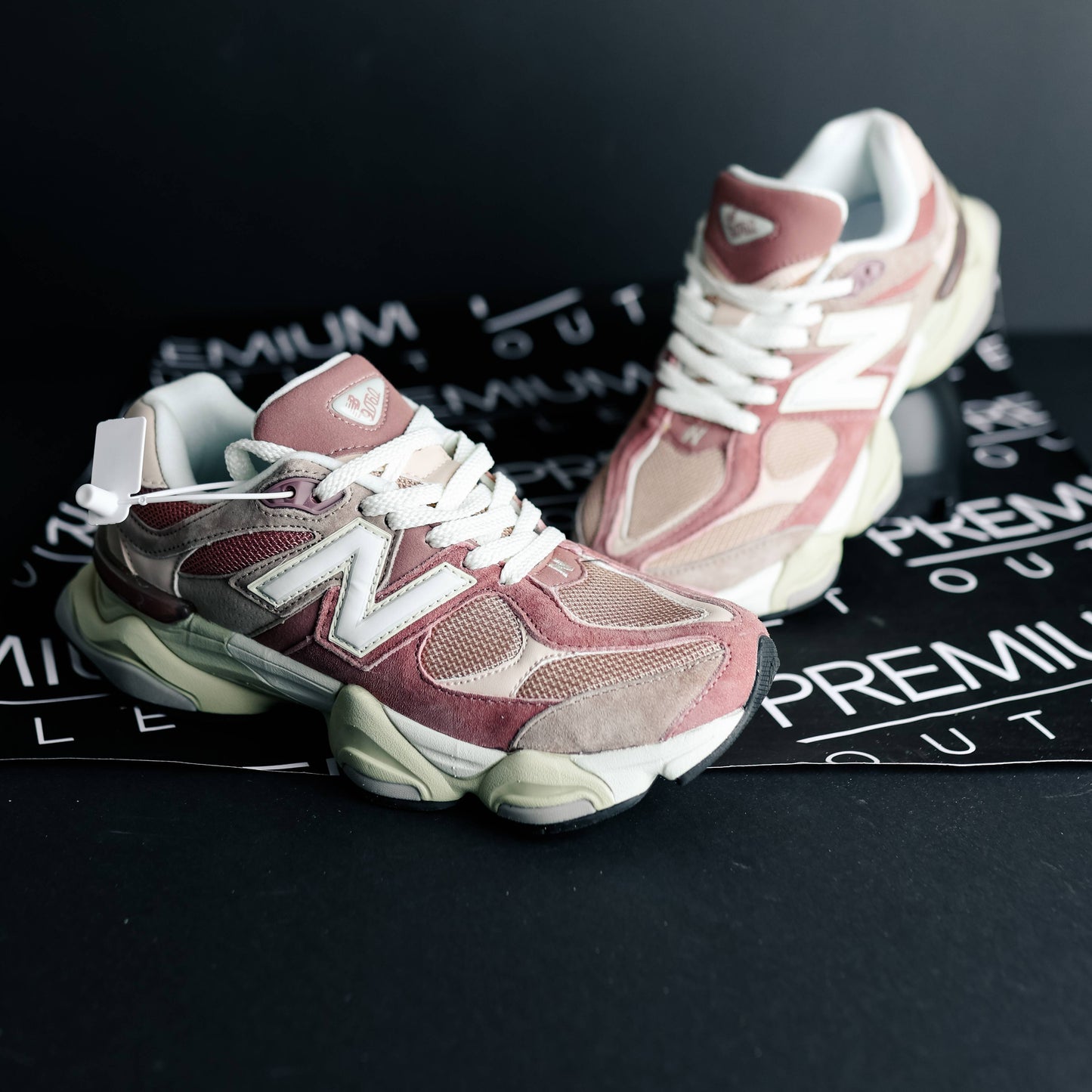New Balance 9060 Pink