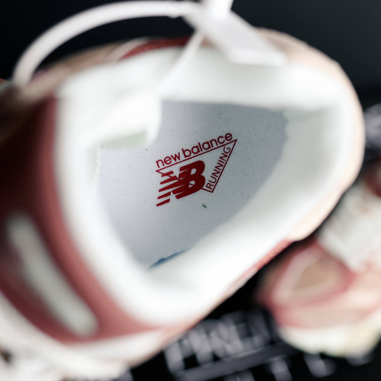 New Balance 9060 Pink