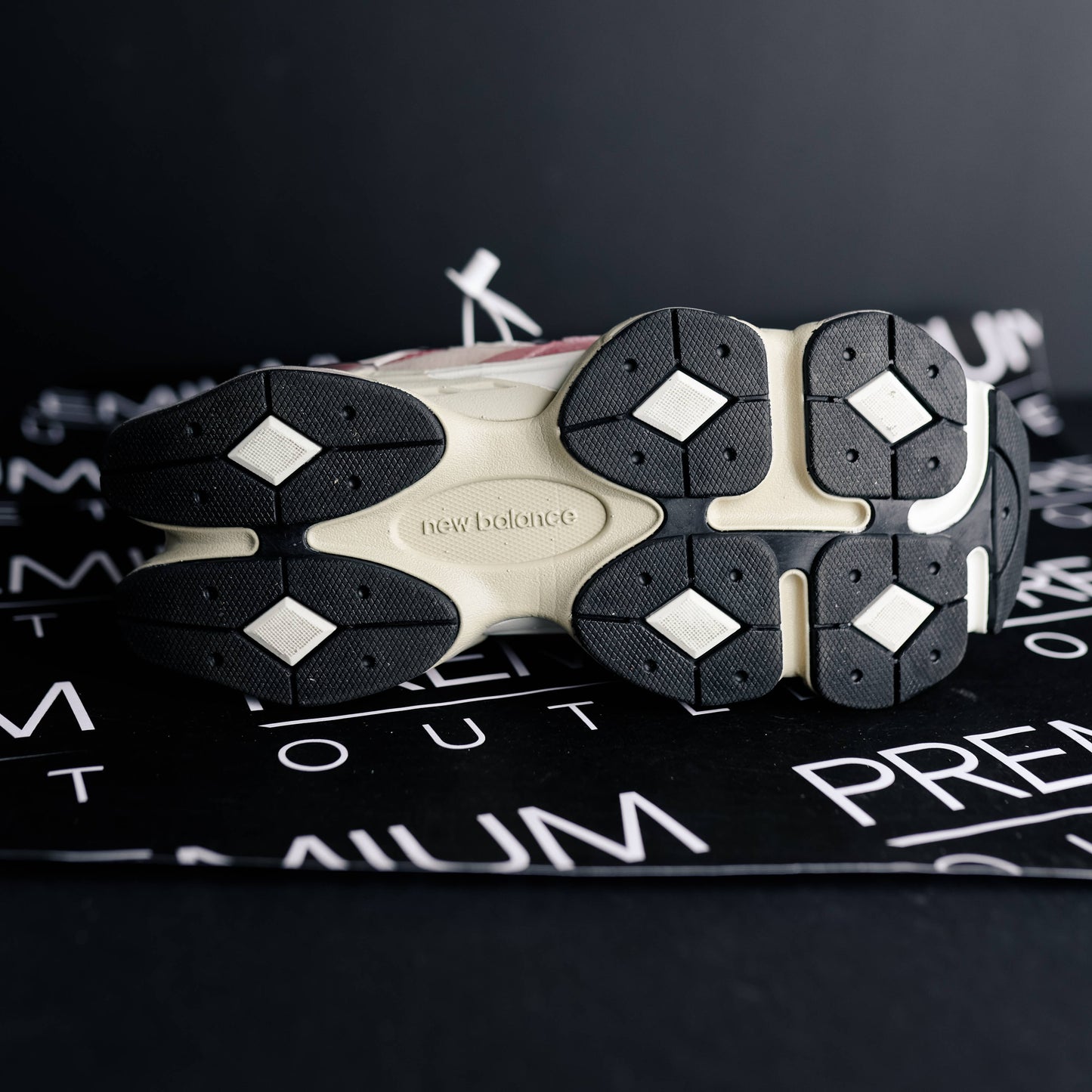 New Balance 9060 Pink