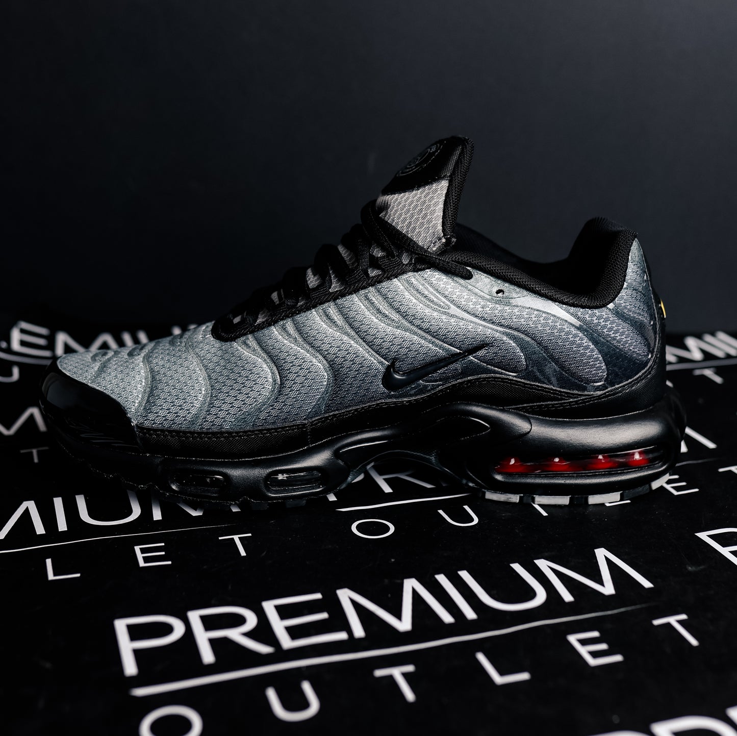 Nike Air Max Plus TN Paris Saint-Germain Black Particle Grey