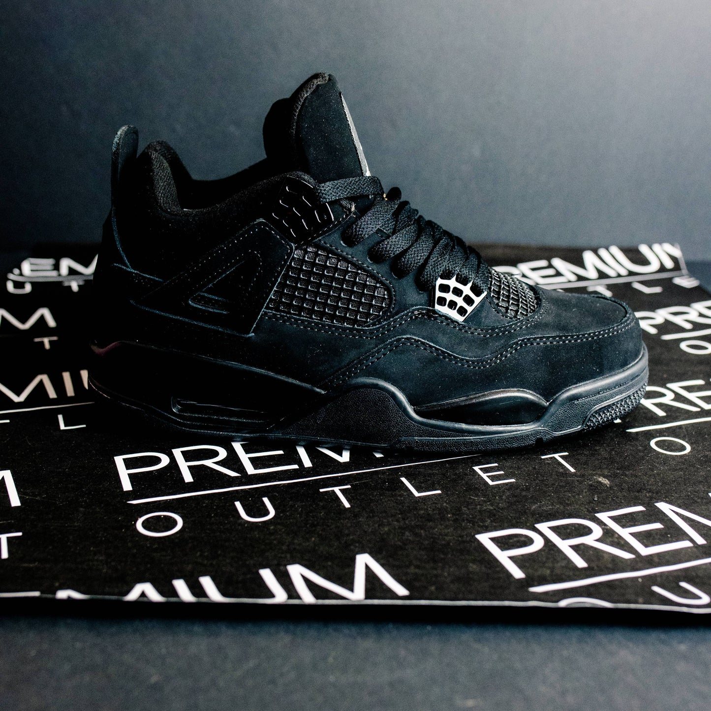 Nike Air Jordan 4 Retro Black Cat