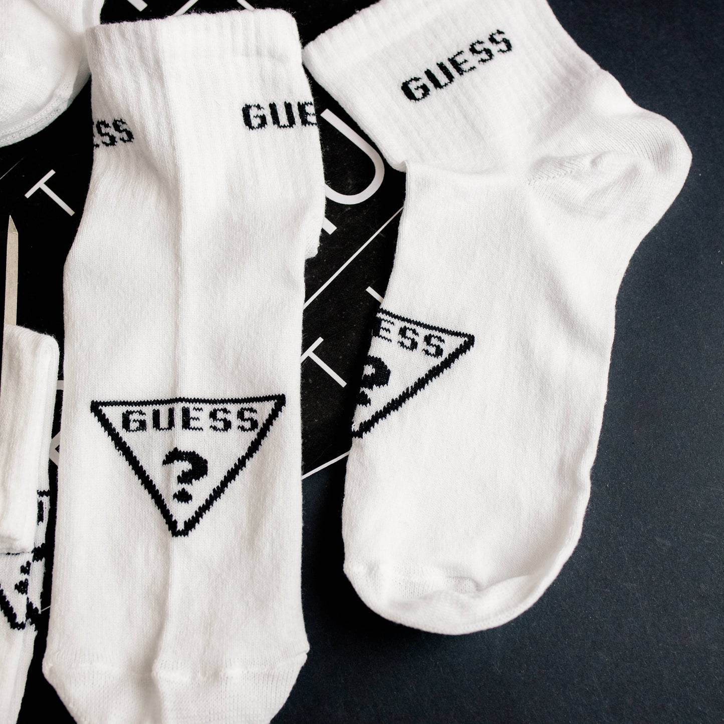 Guess bijele čarape