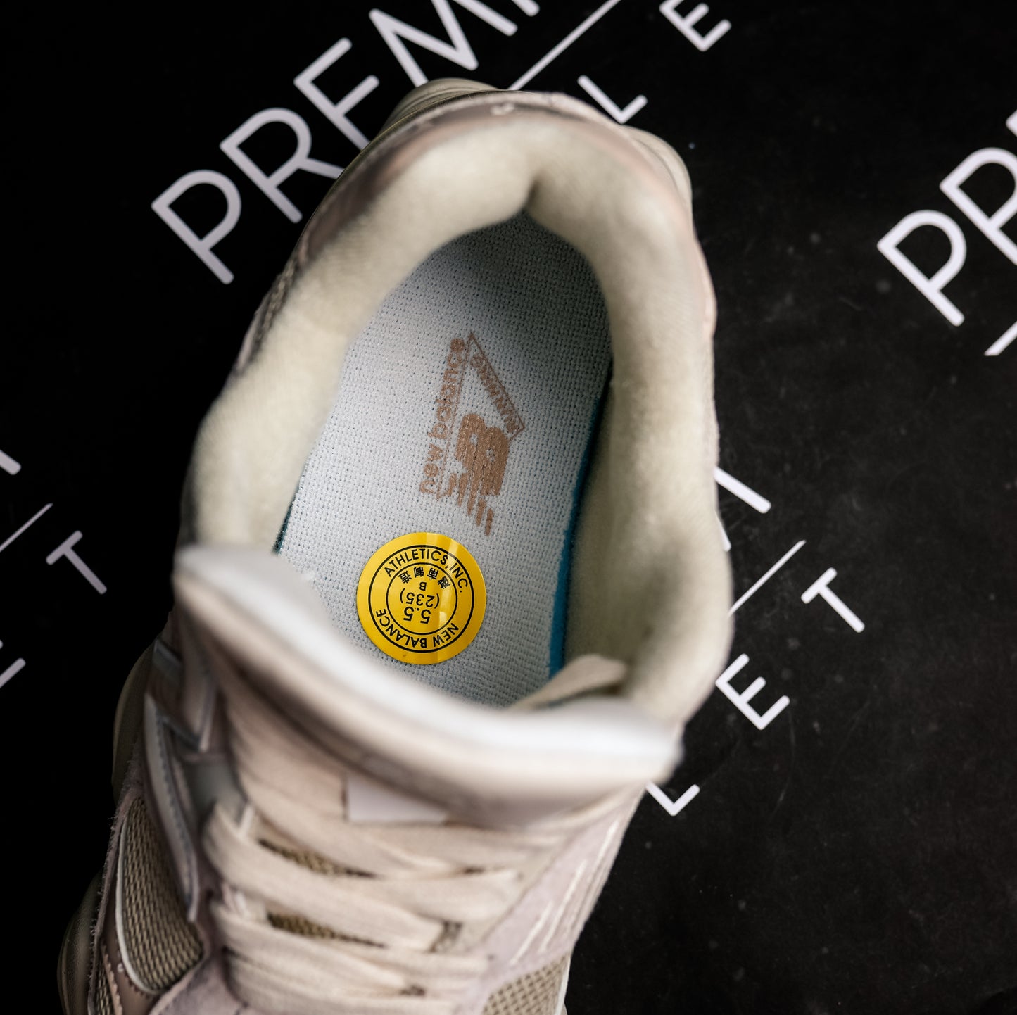 New Balance 9060 Bisque