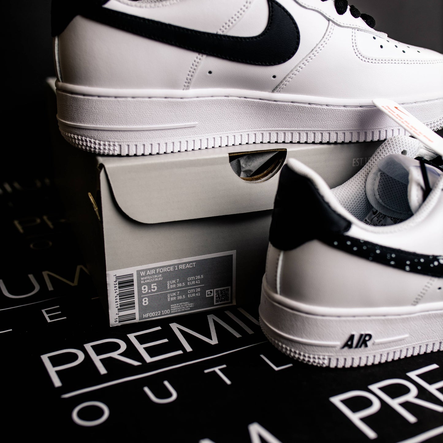 Nike Air Force 1 '07 White and Black