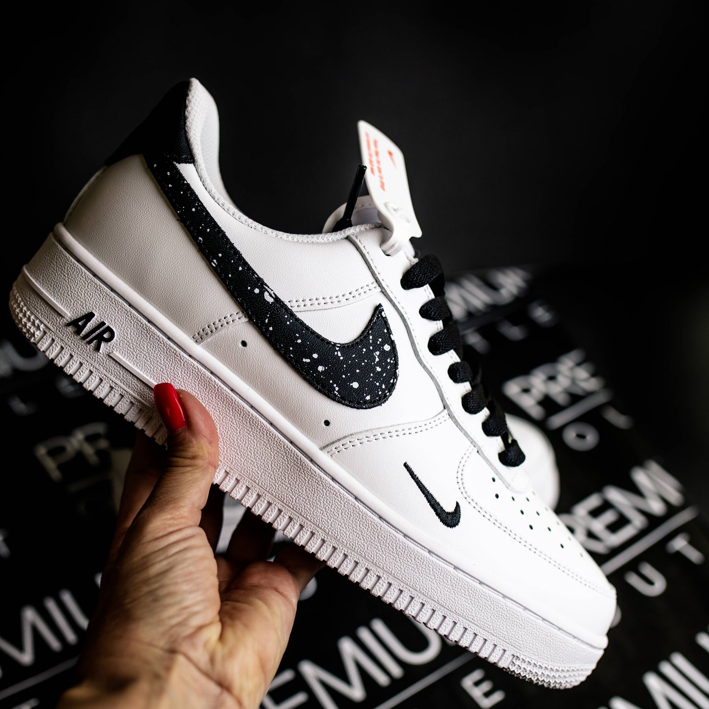 Nike Air Force 1 '07 White and Black