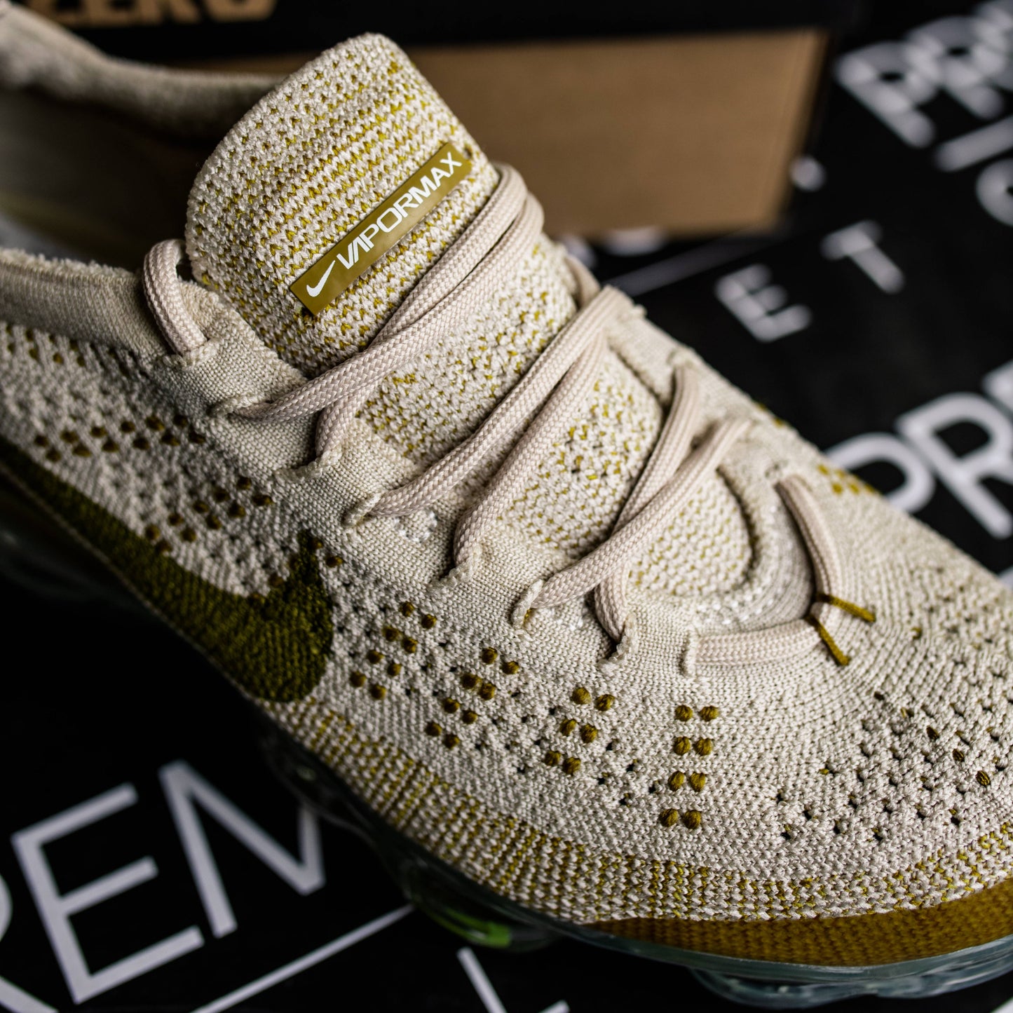 Nike Air VaporMax Flyknit Cream