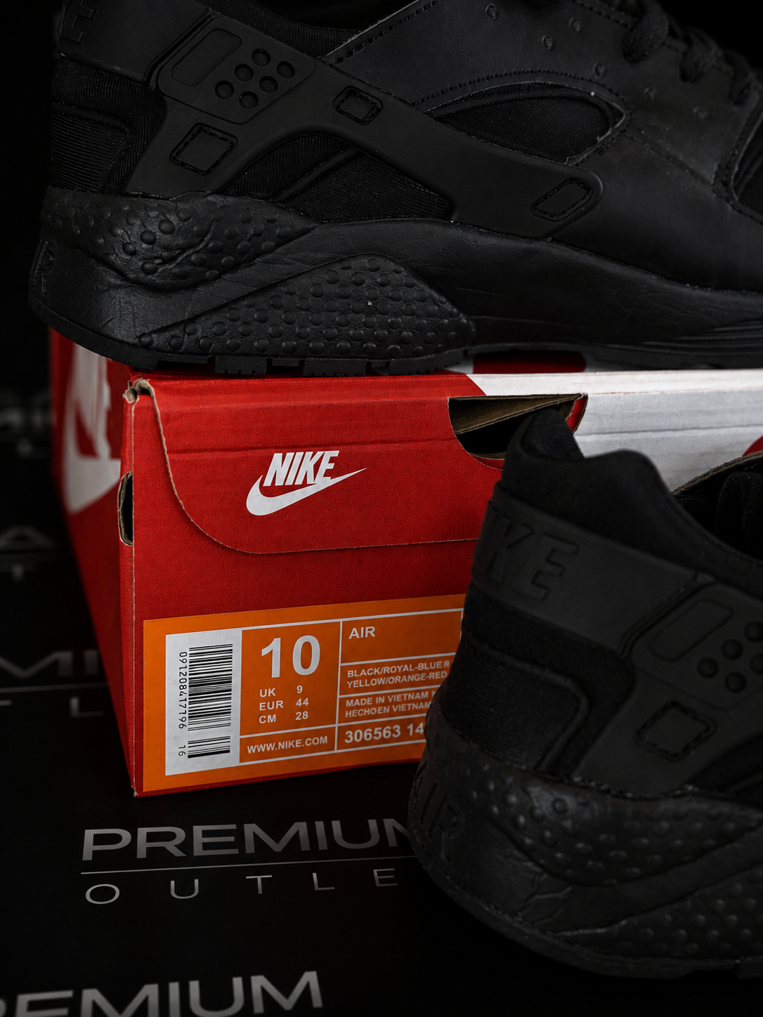 Nike Air Huarache Triple Black