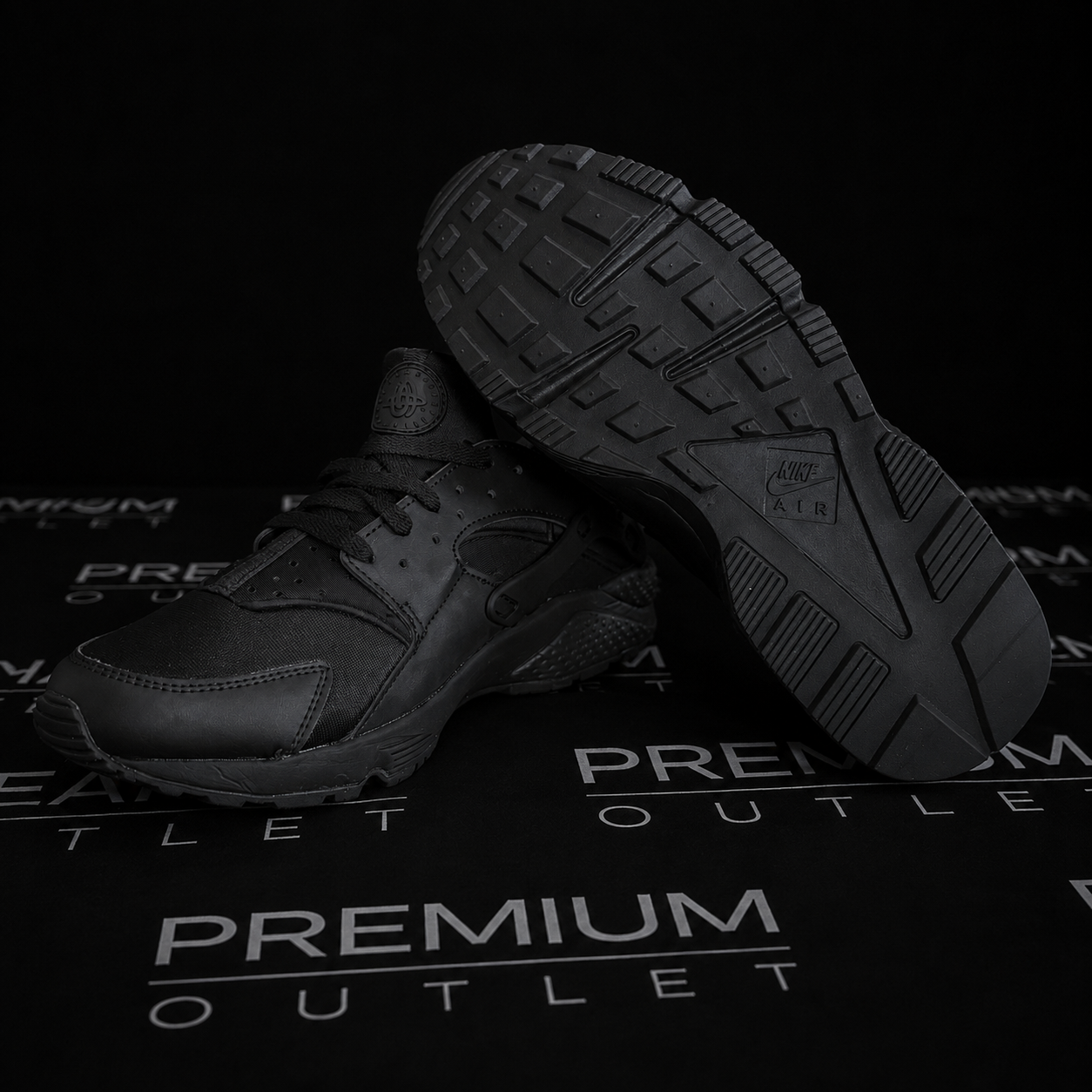 Nike Air Huarache Triple Black