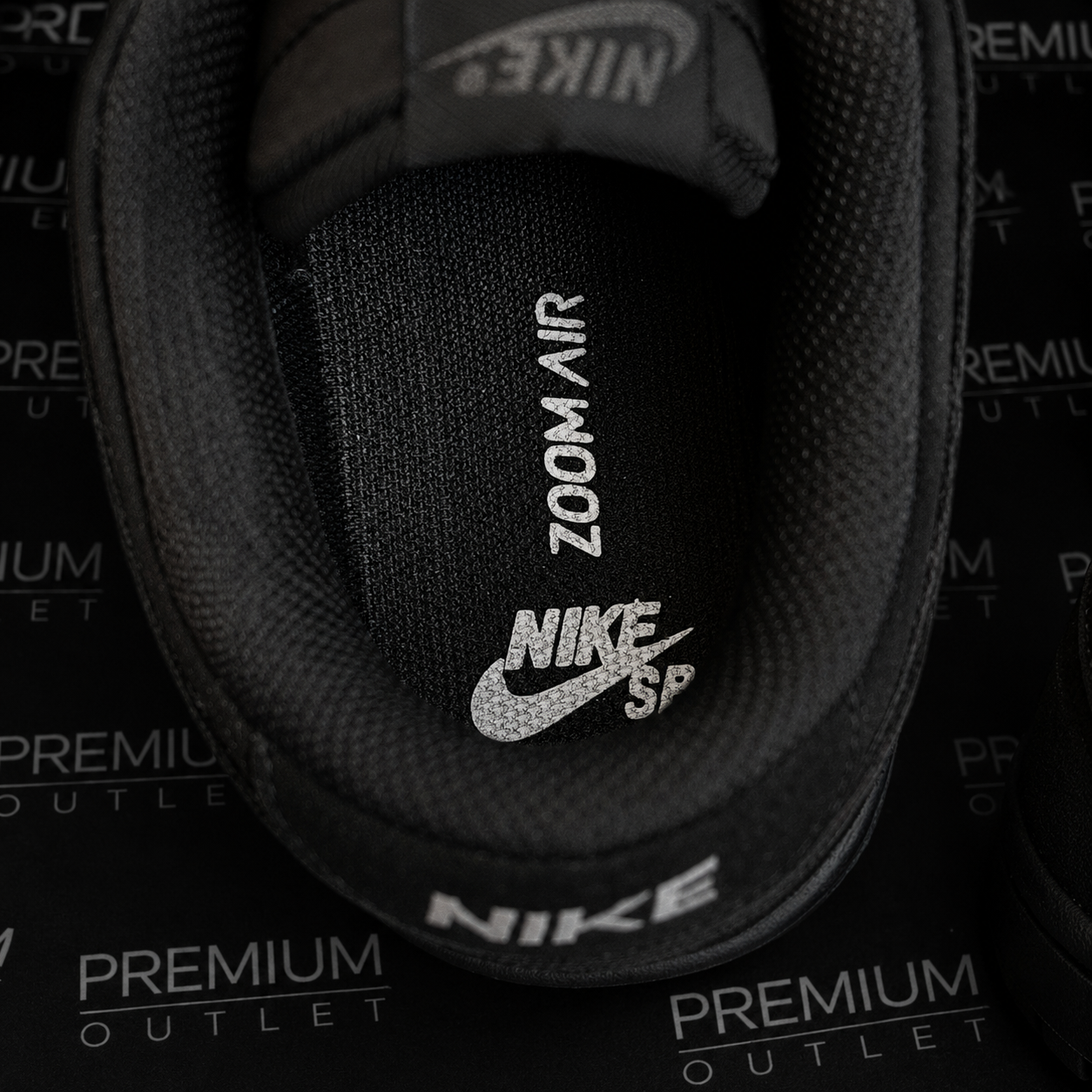 Nike Dunk Low Triple Black