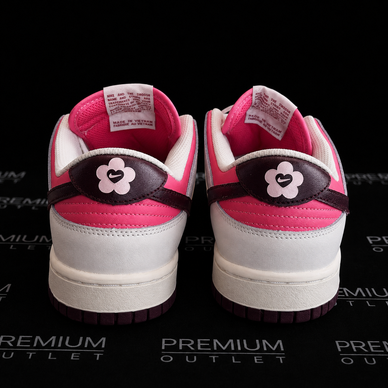 Nike Dunk Low “Valentine's Day”