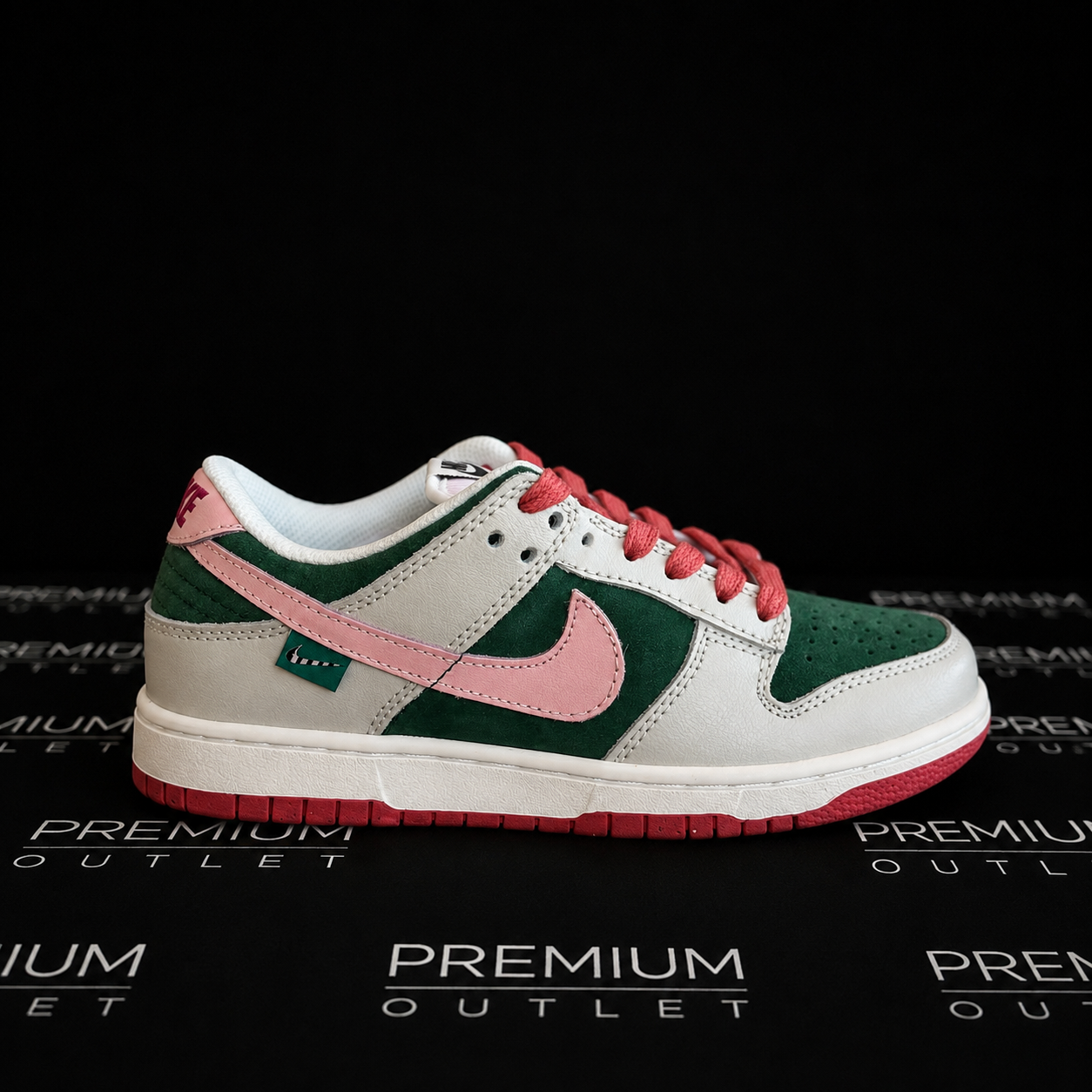 Nike Dunk Low SE "All Petals United"