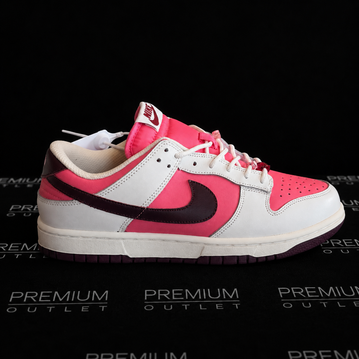 Nike Dunk Low “Valentine's Day”