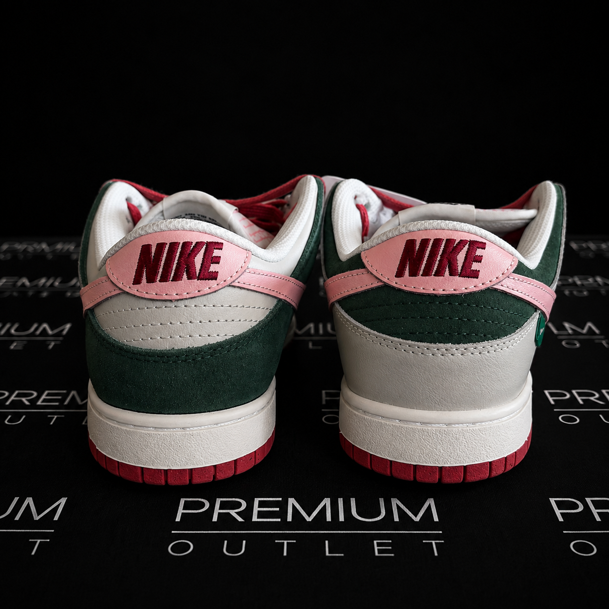 Nike Dunk Low SE "All Petals United"