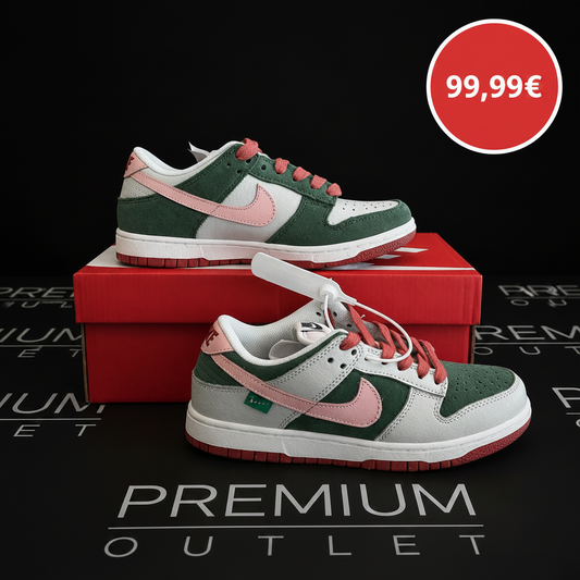 Nike Dunk Low SE "All Petals United"
